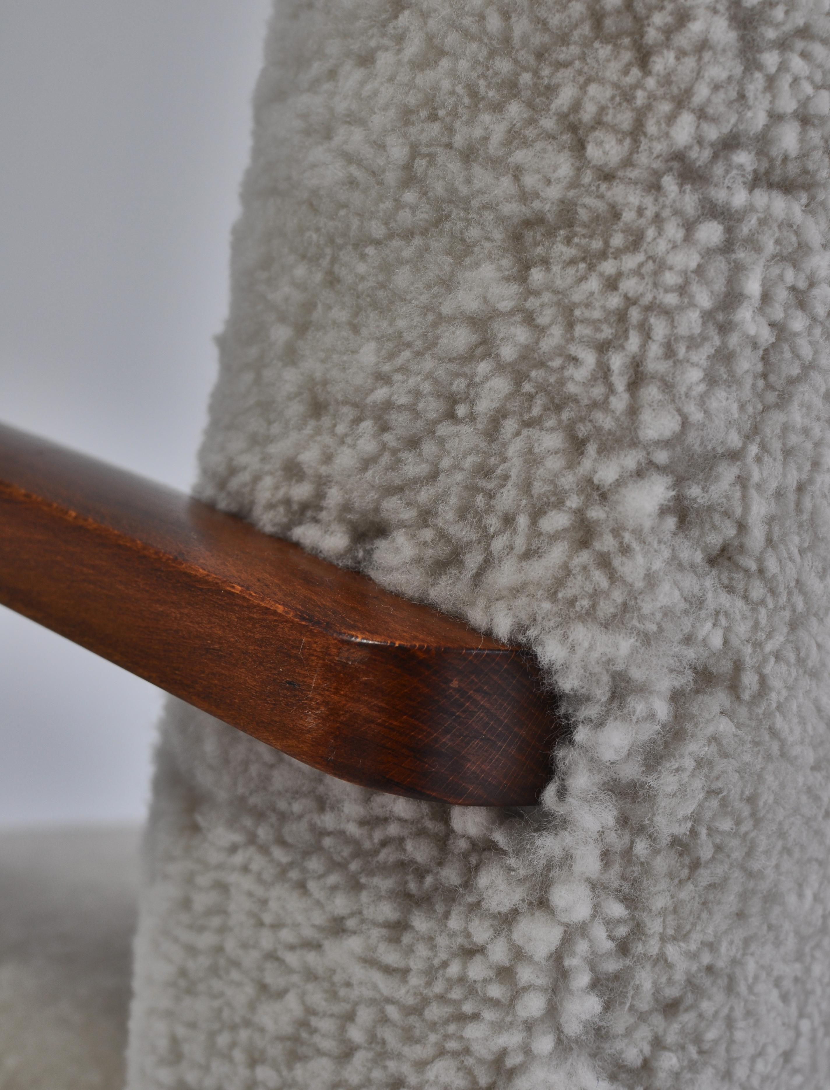 Art Deco Lounge Chairs in White Sheepskin and Stained Beech, Denmark, 1930s 4