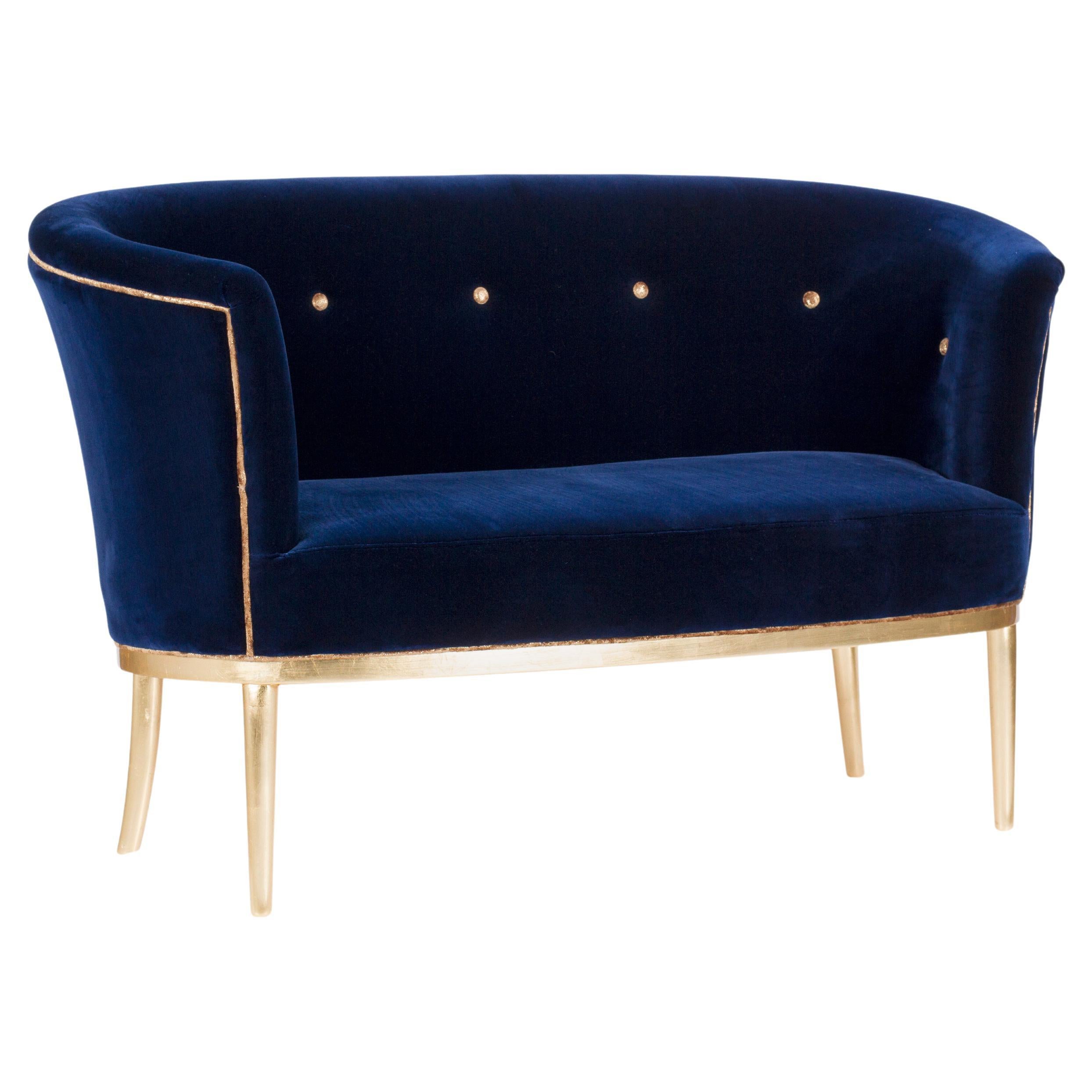 Canapé Loveseat Lisboa Art Déco bleu velours feuille d'or fait à la main Portugal Greenapple