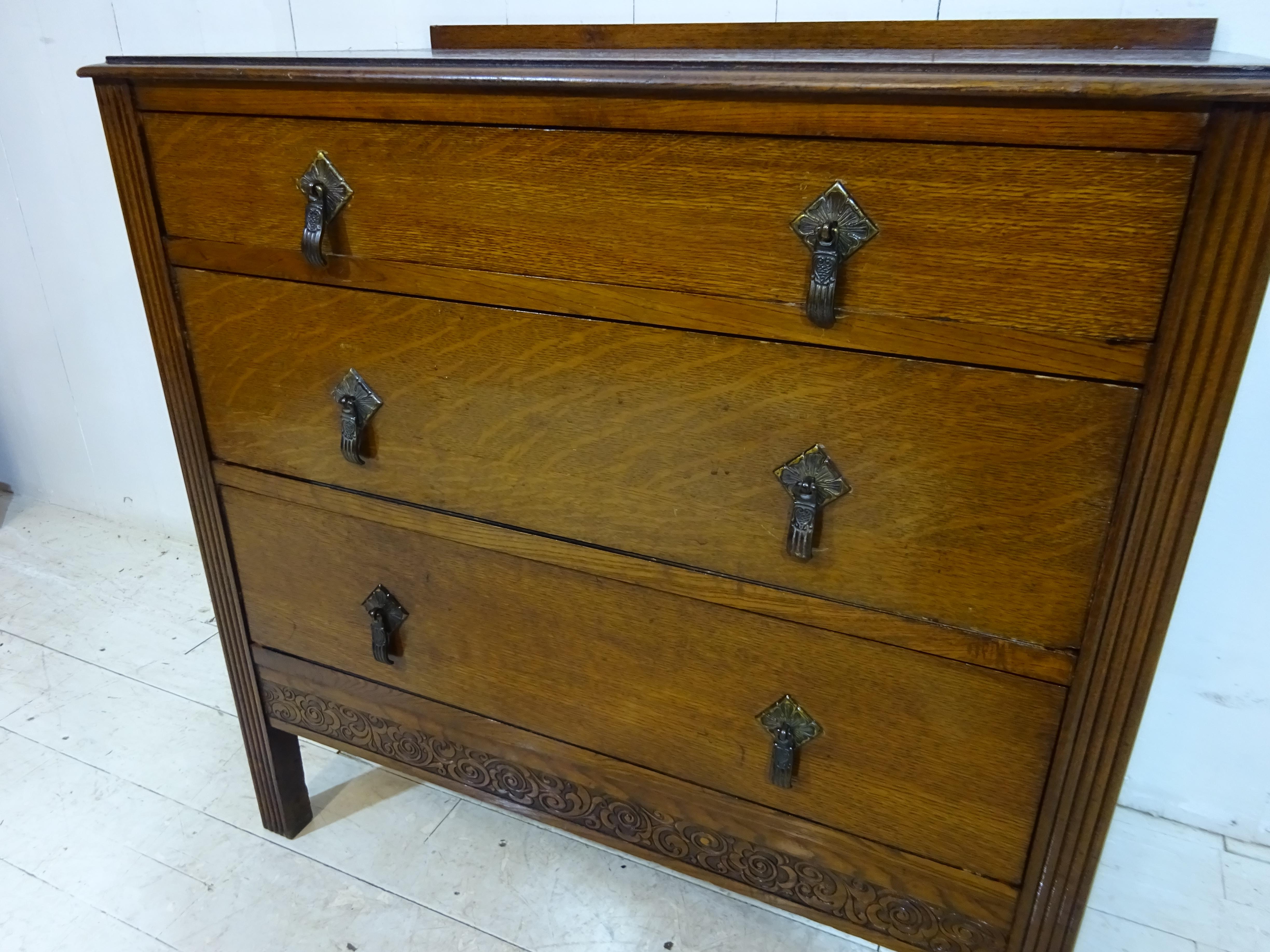 Art Deco Low Chest of Drawers in Oak In Good Condition In Tarleton, GB