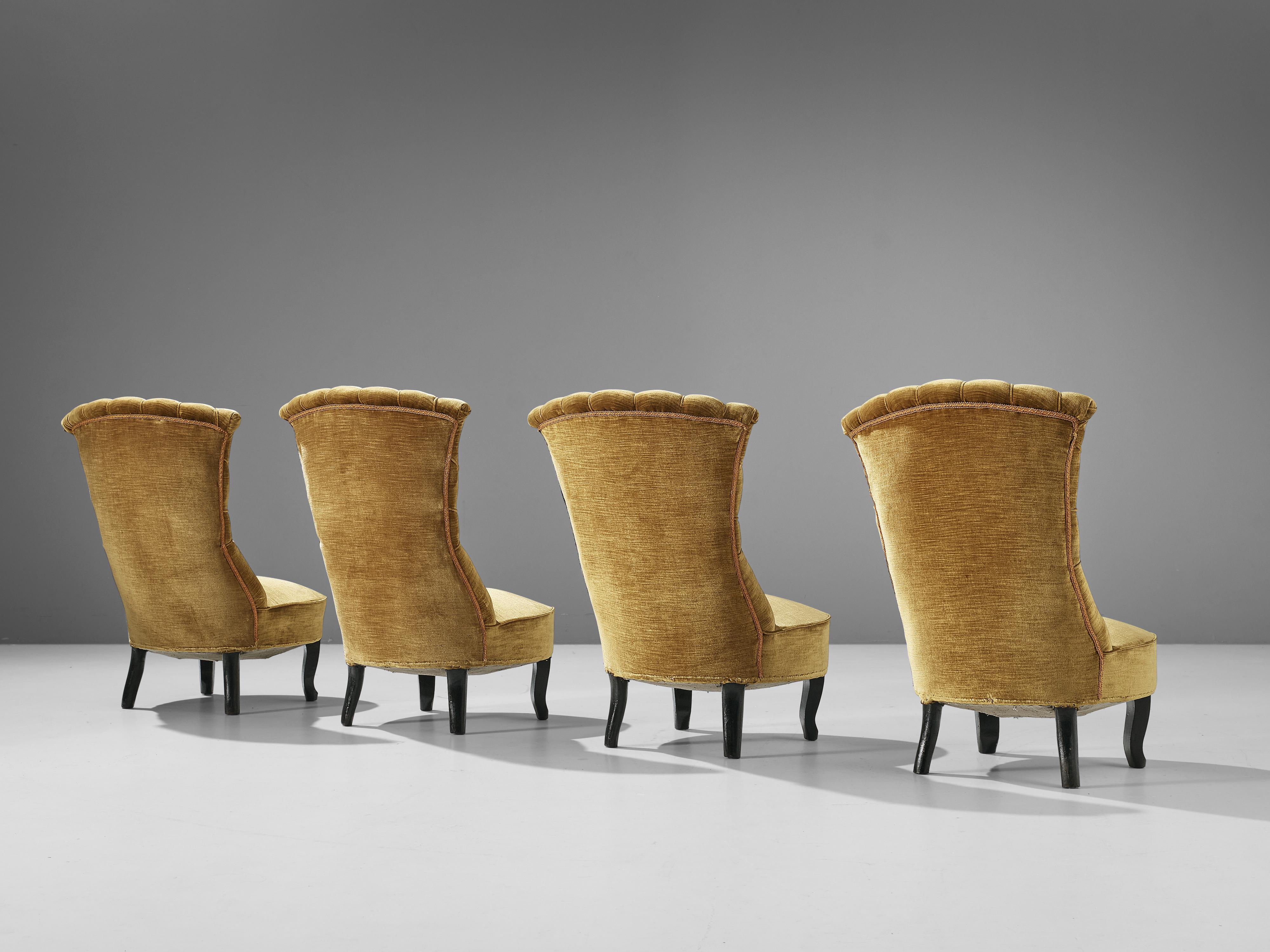 Side chairs, velours, wood, France, 1930s

Elegant set of Art Deco chairs. The seating of the chairs is upholstered in a classy mustard velours, adding to the aesthetic of the chair. The backrest has a beautiful decoration that is reminiscent of