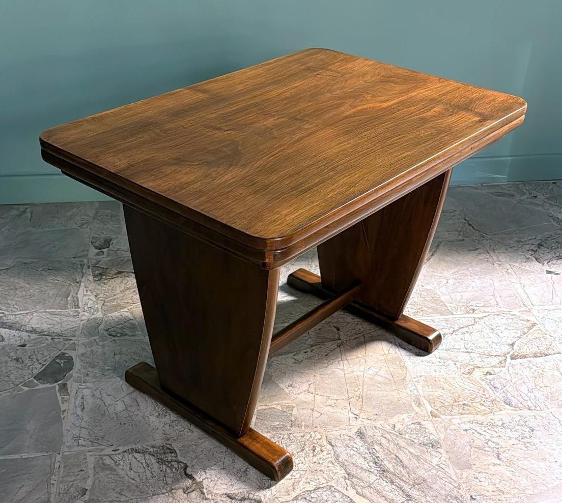 Please take a moment to read the entire description carefully, as we provide detailed technical and historical information to ensure the authenticity of our items.
This delightful and unique Italian walnut coffee table stands out for its first