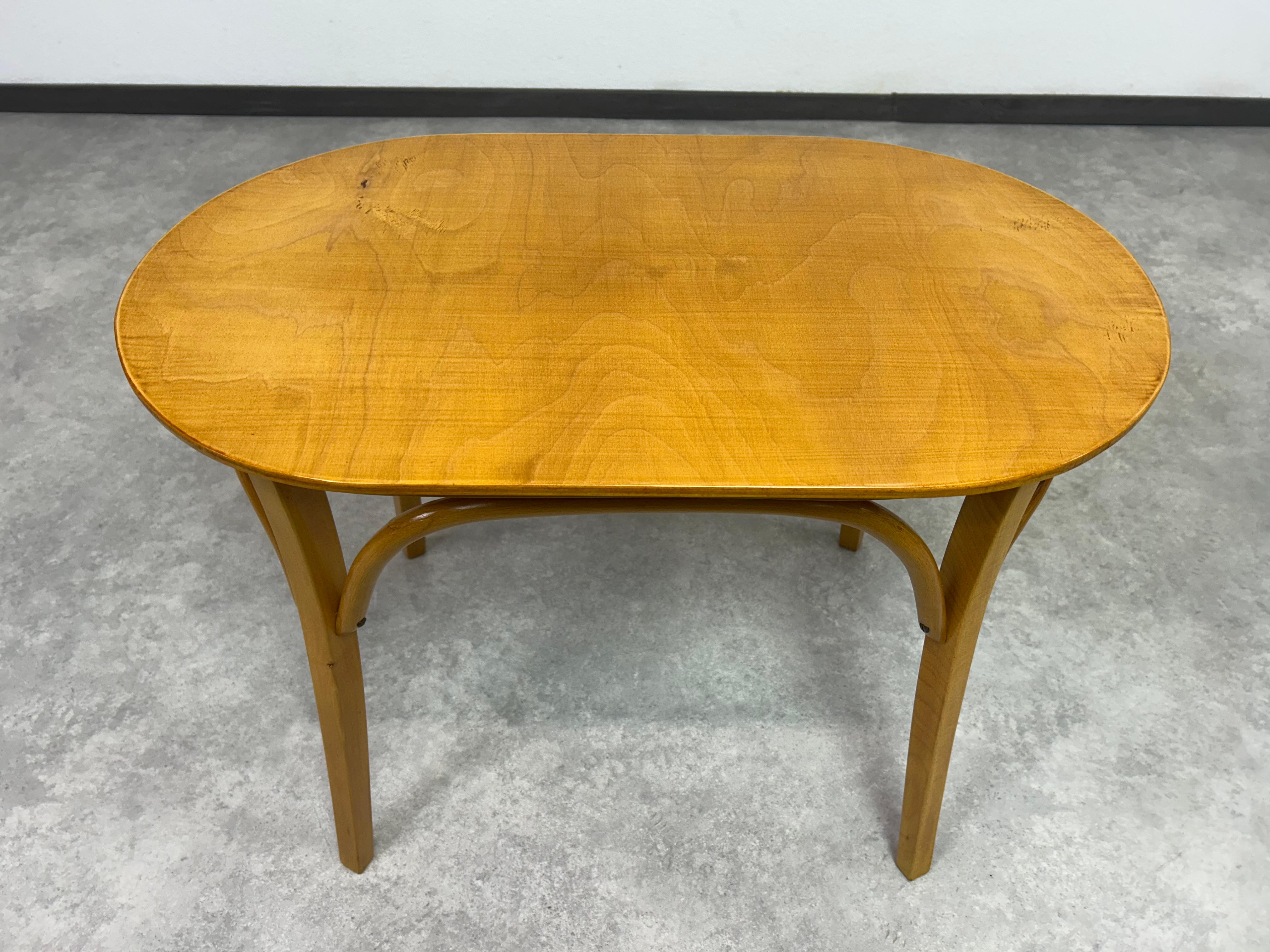 Table basse Art déco de Thonet Debrecen Excellent état - En vente à Banská Štiavnica, SK