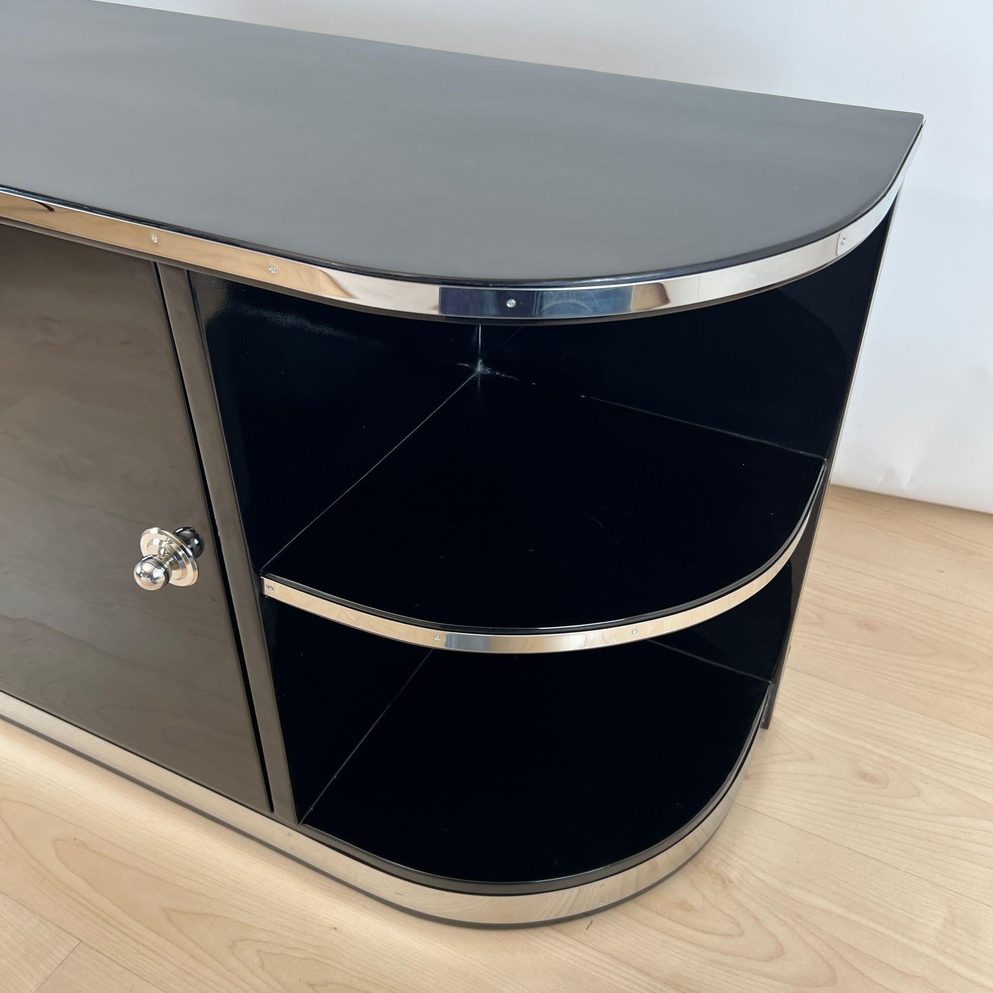 Art Deco Lowboard, Black Lacquer, Chrome Fittings, France circa 1930 In Good Condition For Sale In Regensburg, DE