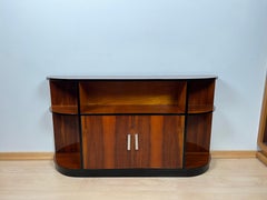 Buffet Art Déco avec étagère, placage en noyer, France, datant d'environ 1930