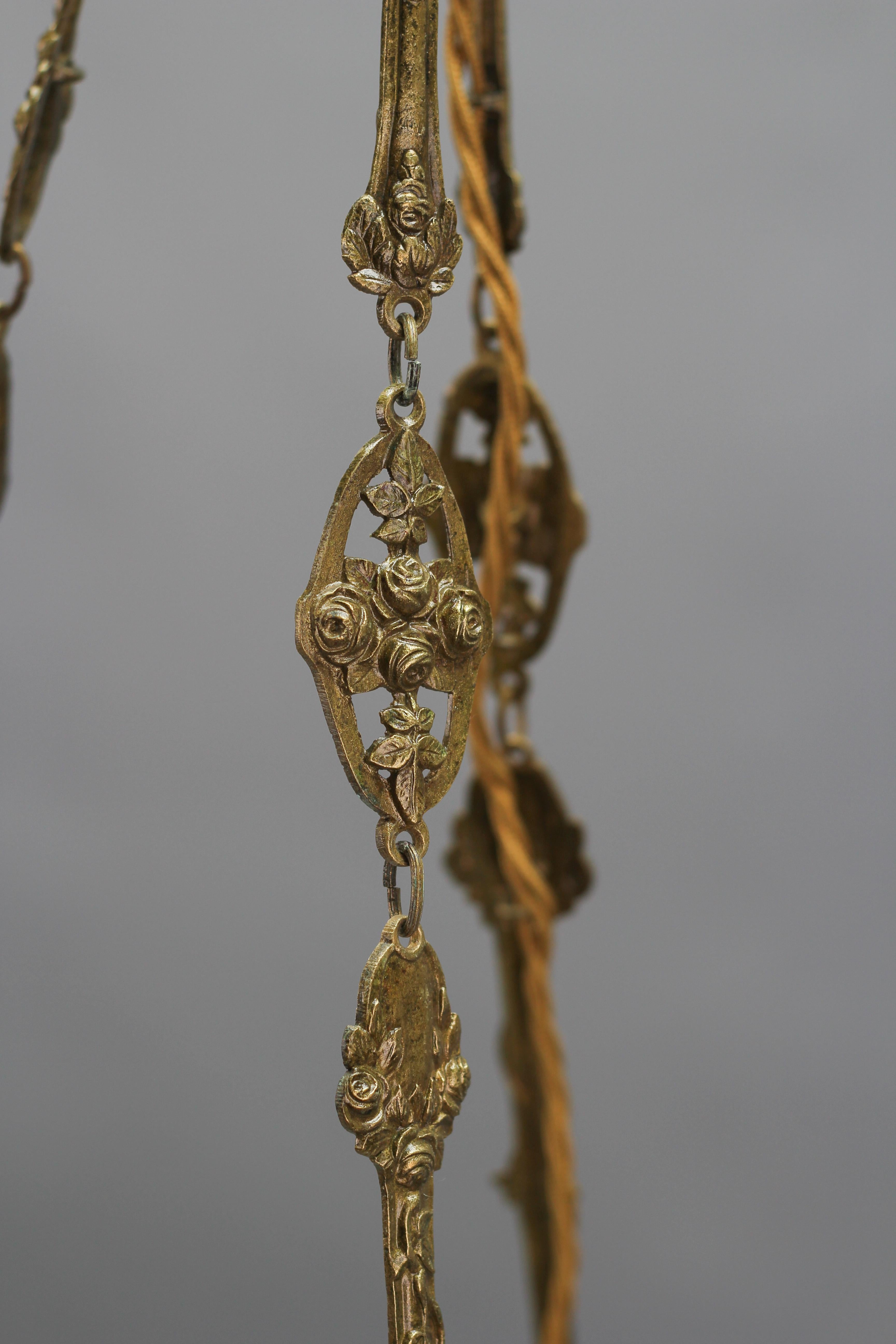 Lampe à suspension Art Déco Loys Lucha en verre émaillé à motifs floraux et bronze, années 1930 en vente 4