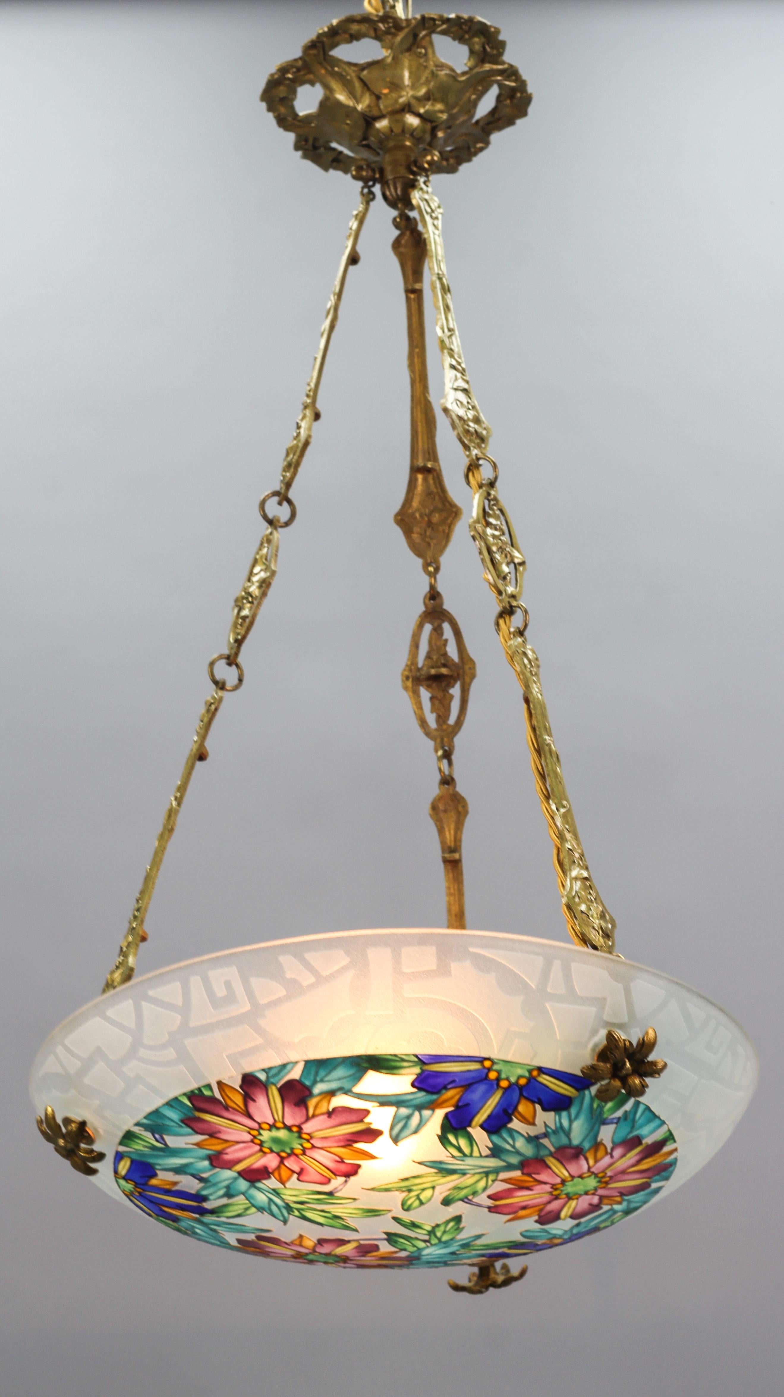 Émaillé Lampe à suspension Art Déco Loys Lucha en verre émaillé polychrome signée, années 1930 en vente