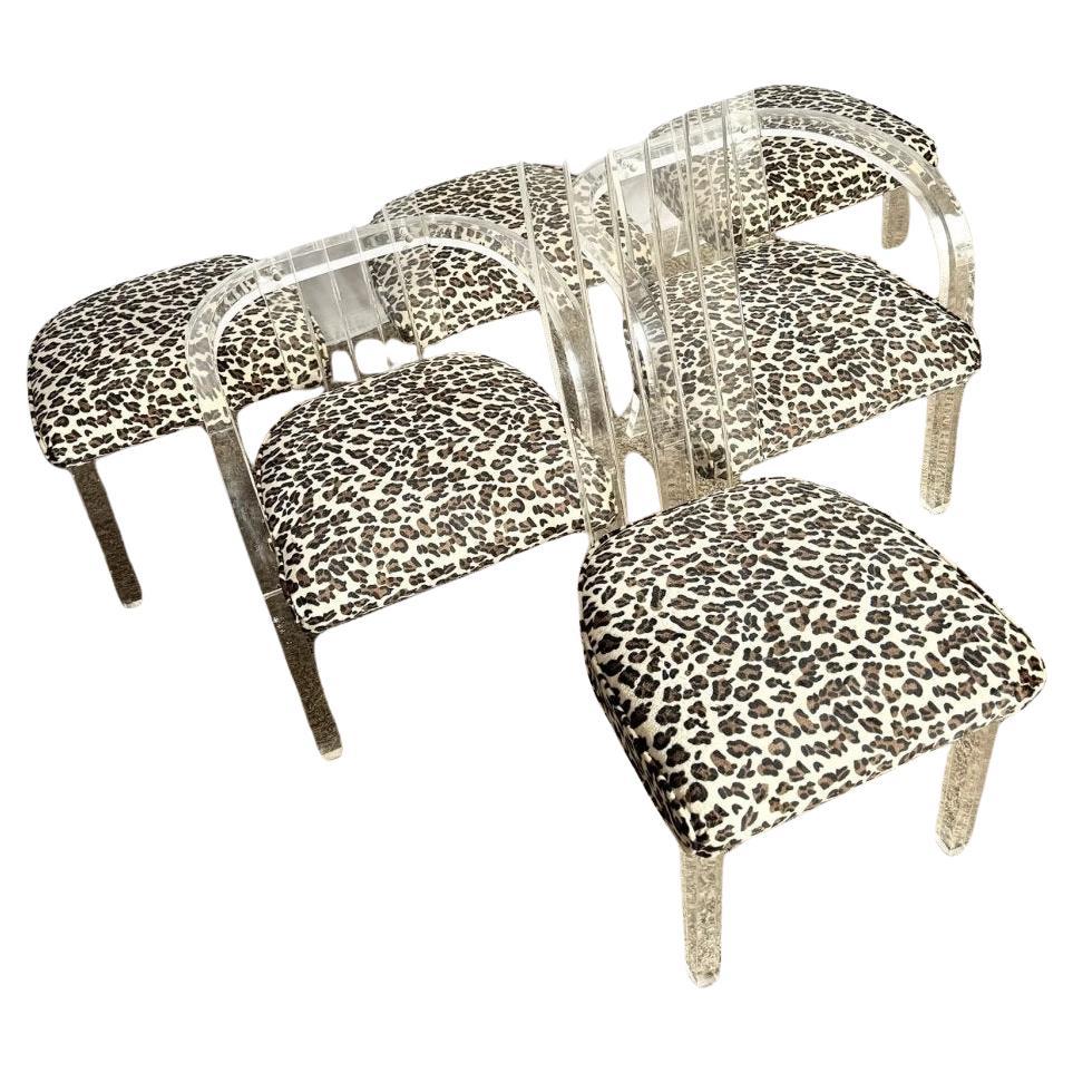 Sedie da pranzo Art Deco in lucite con stampa leopardata - Set di 6 in vendita