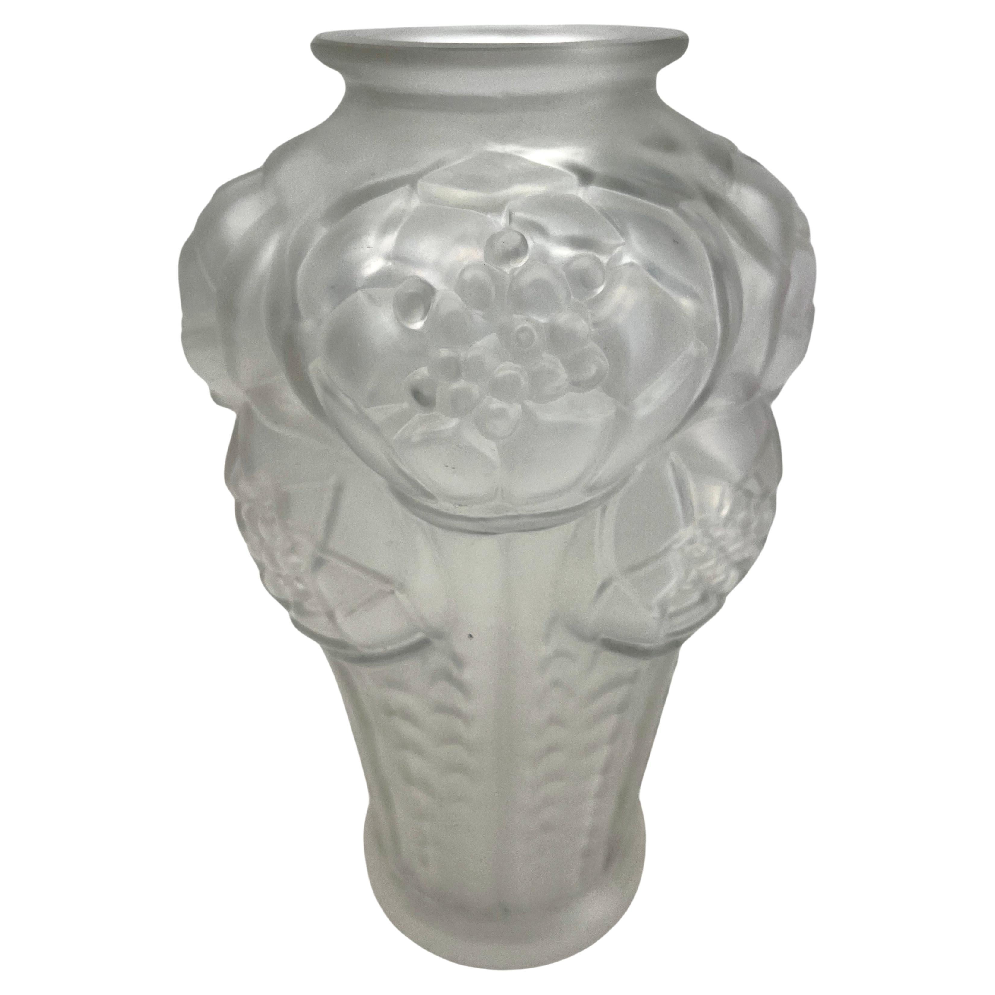 French  Art Deco Luminax Vase in  Frosted Opaline Glass Stylized Flower Relief France For Sale
