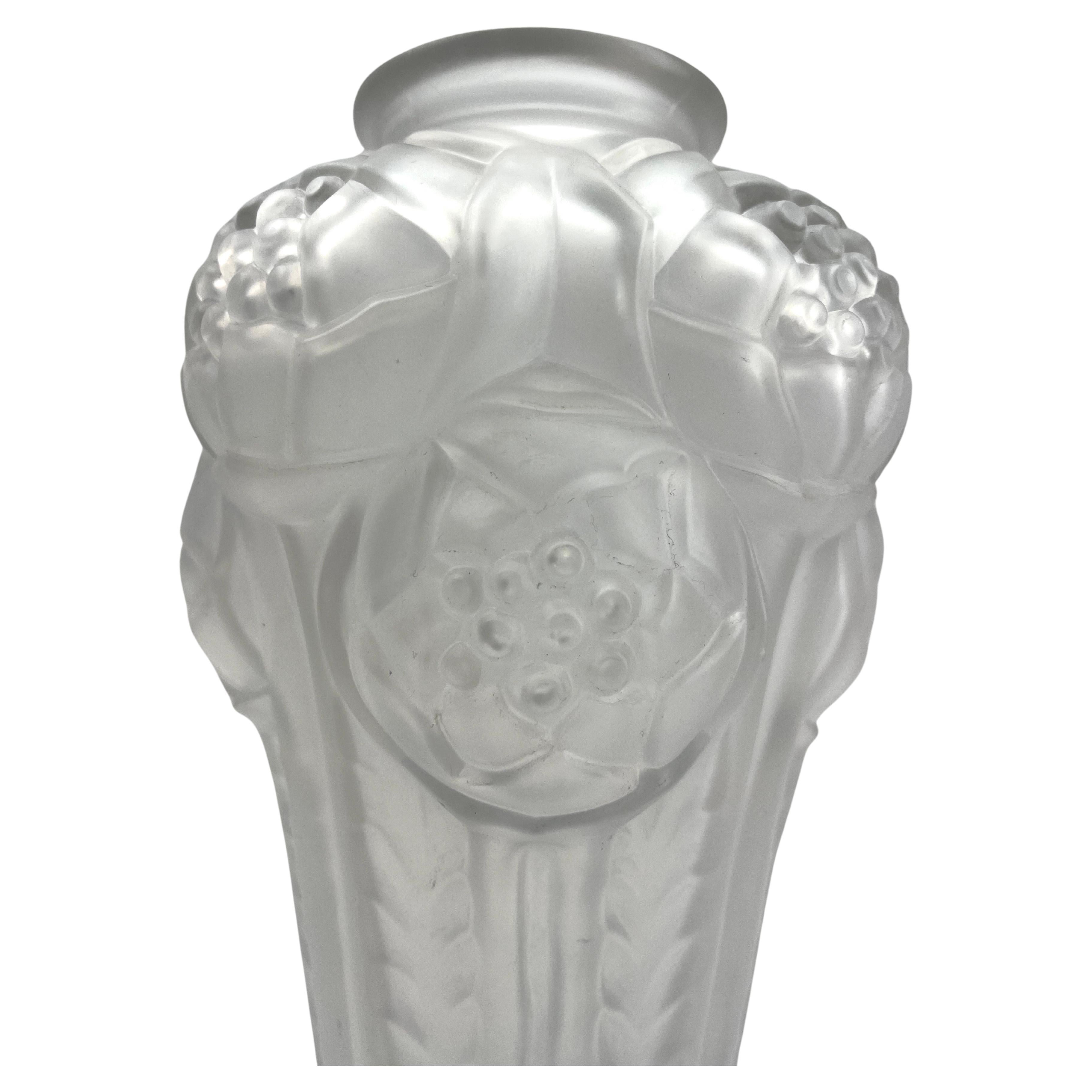 Art Deco Luminax Vase in  Frosted Opaline Glass Stylized Flower Relief France For Sale 2