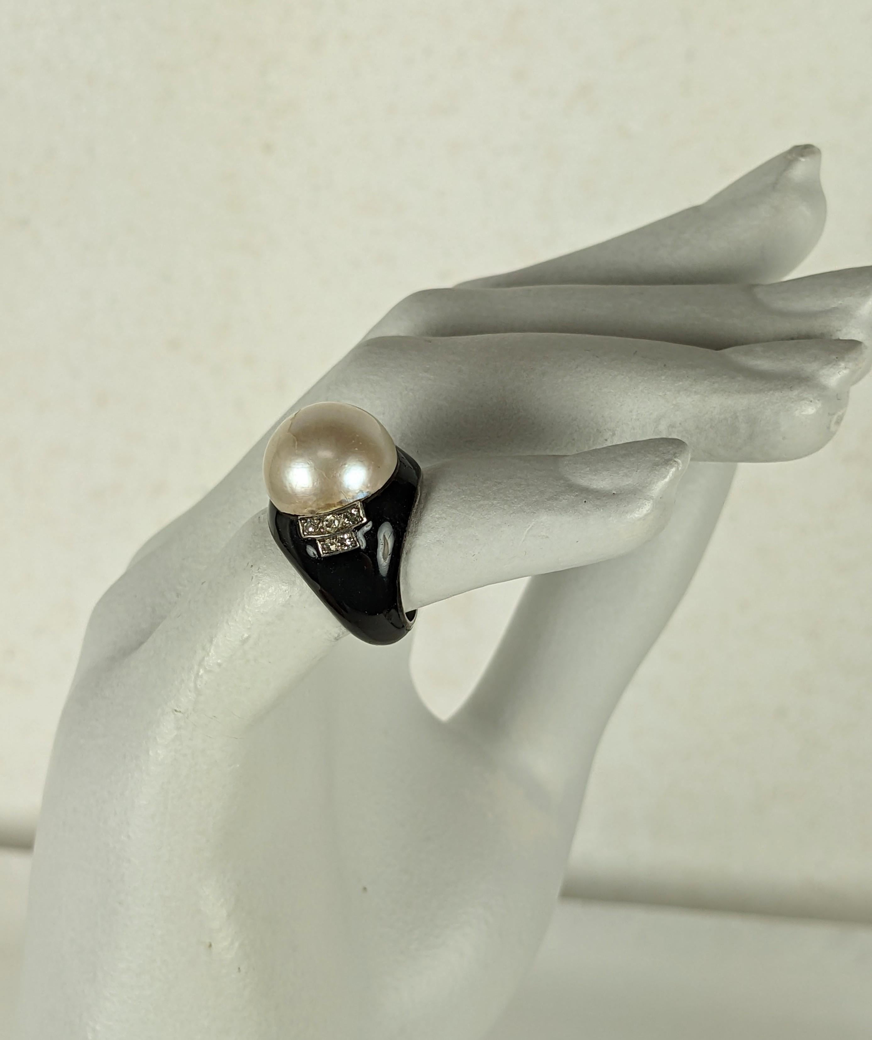 Art Deco Mabe Pearl, Enamel and Diamond Ring, Attributed Boivin For Sale 3
