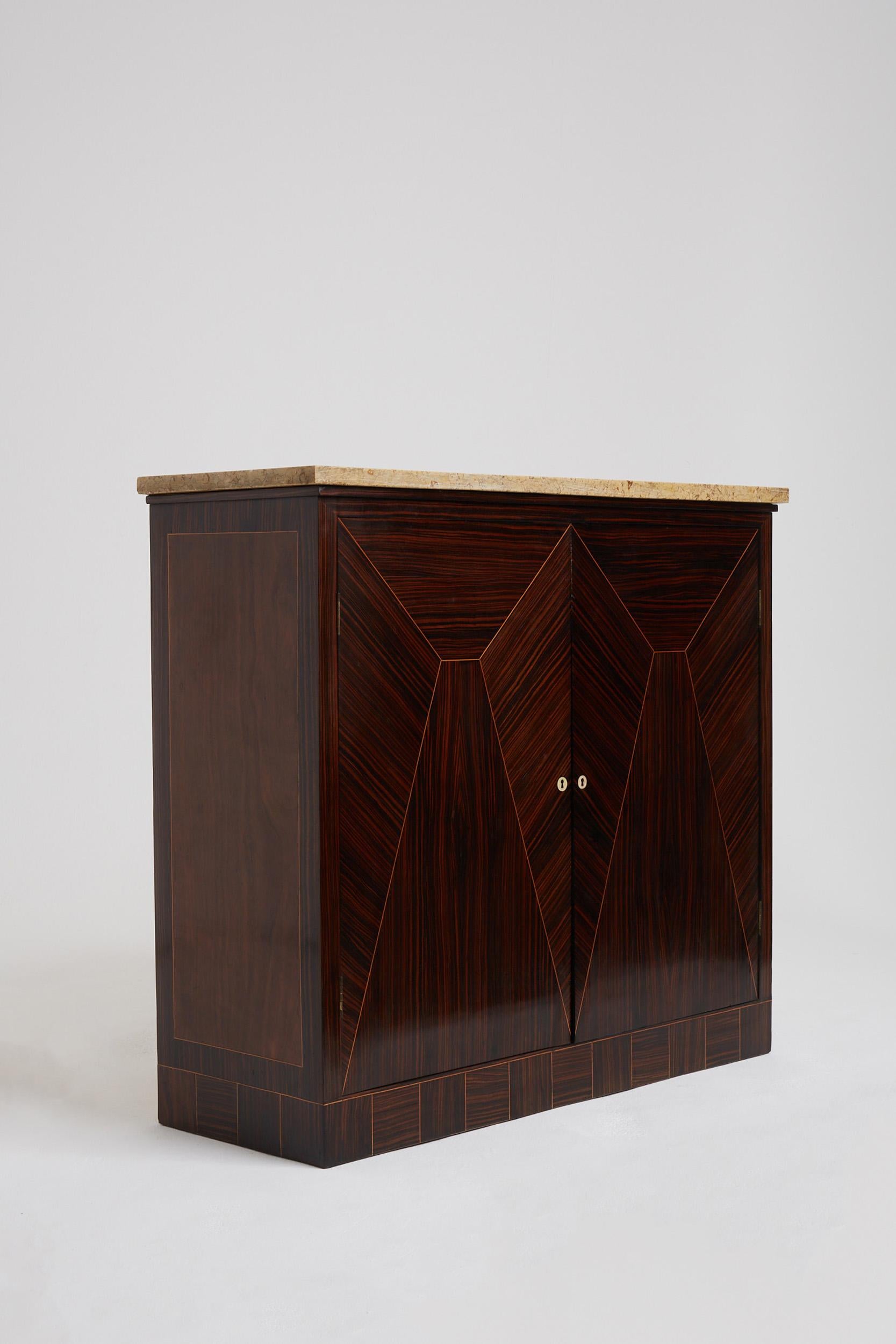 Art Deco Macassar Cabinet In Good Condition In London, GB
