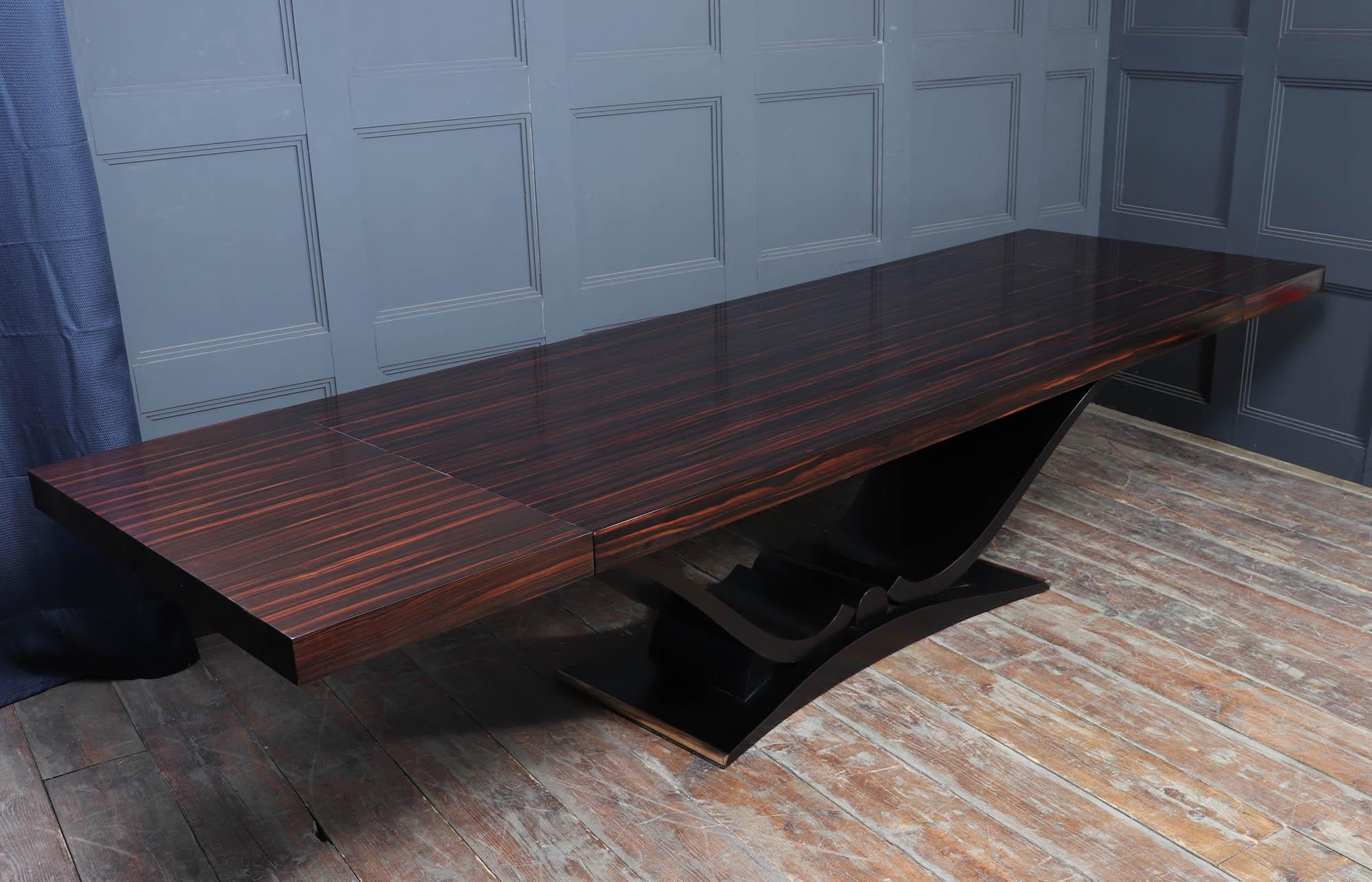 Table de salle à manger Art Déco en ébène de Macassar 14 places en vente 13