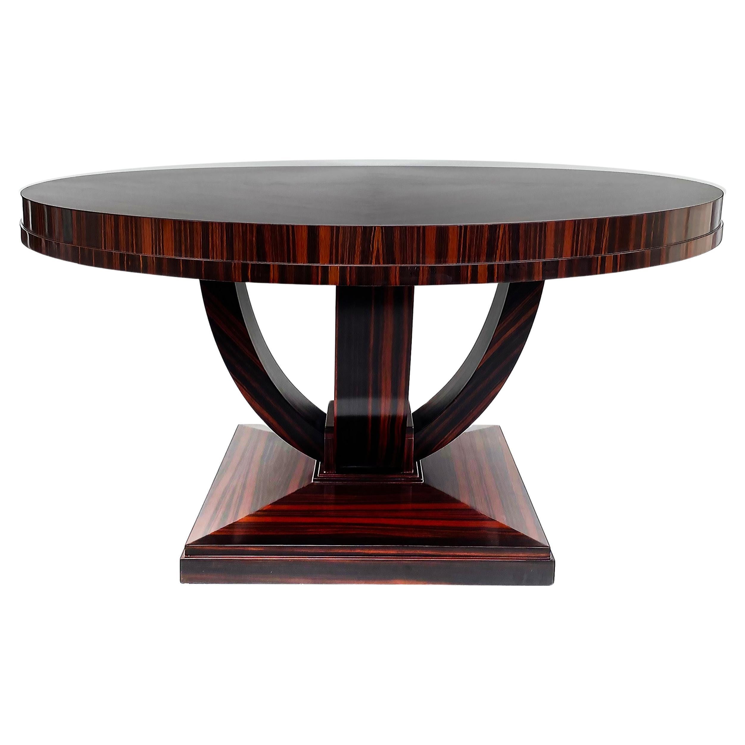 Art Deco Macassar Ebony Round Dining Center Table, Beautifully Veneered Wood