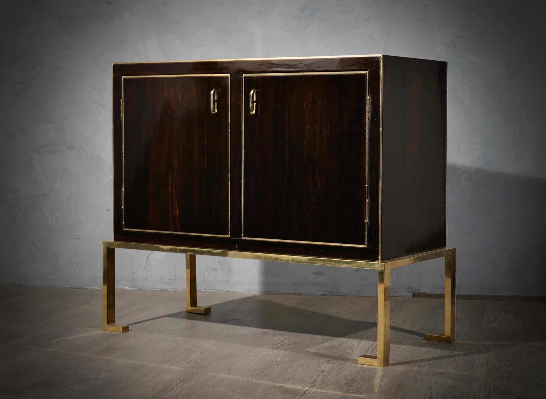 Art Deco Walnut Wood and Brass Italian Dry Bar Sideboard, 1940 For Sale 6