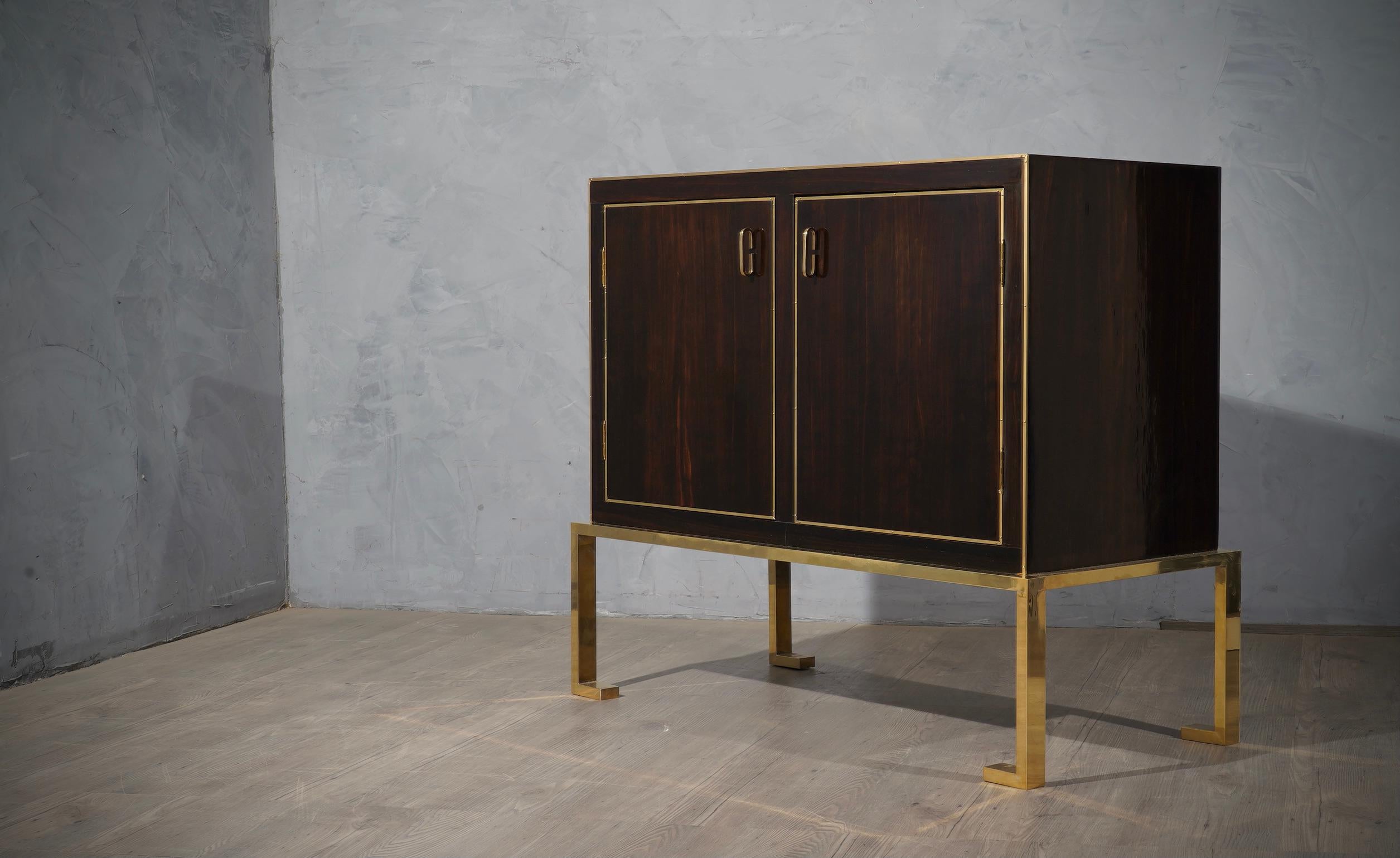 Art Deco Macassar Wood and Brass Italian Sideboard, 1940 In Good Condition For Sale In Rome, IT