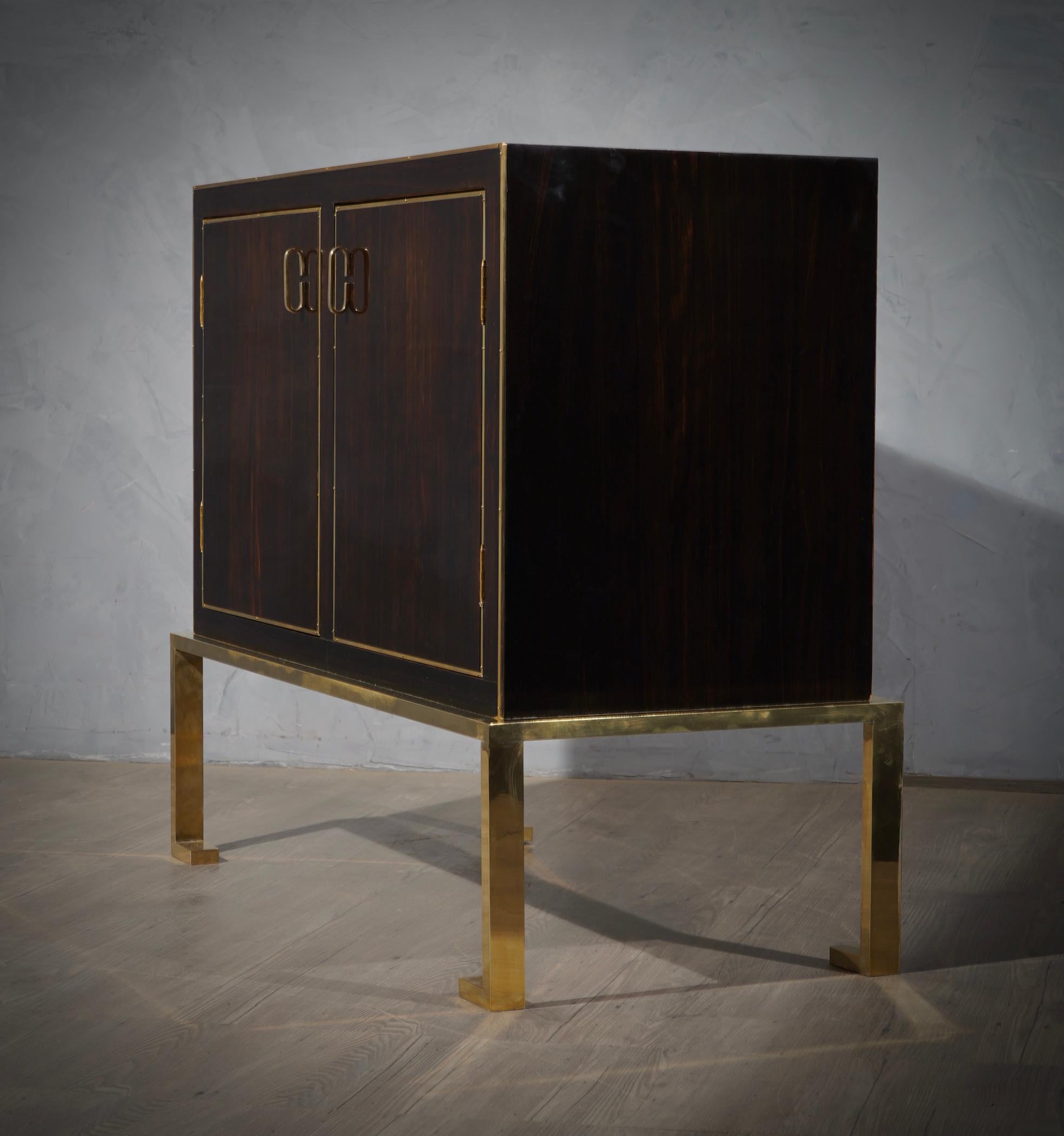 Art Deco Macassar Wood and Brass Italian Sideboard, 1940 For Sale 5