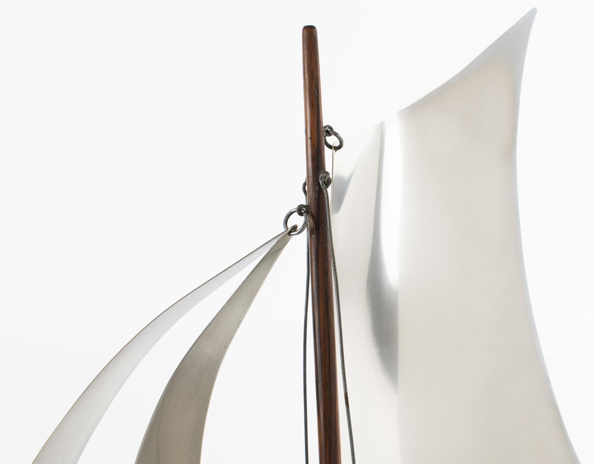 Art Deco Wood et Metal Sail Boat Model, France circa 1930 en vente 7