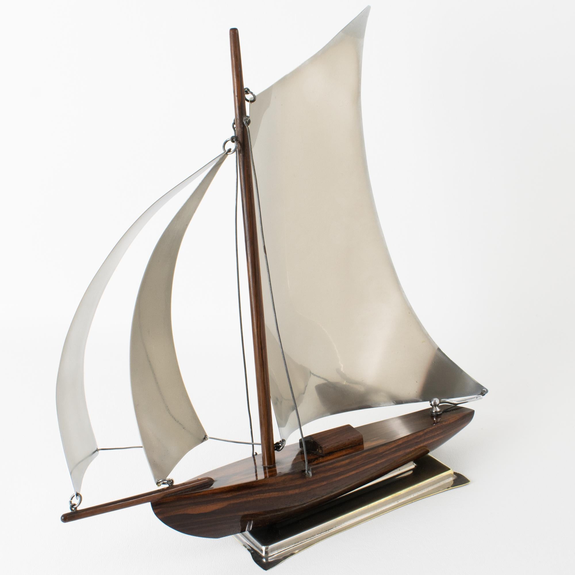 Art déco Art Deco Wood et Metal Sail Boat Model, France circa 1930 en vente
