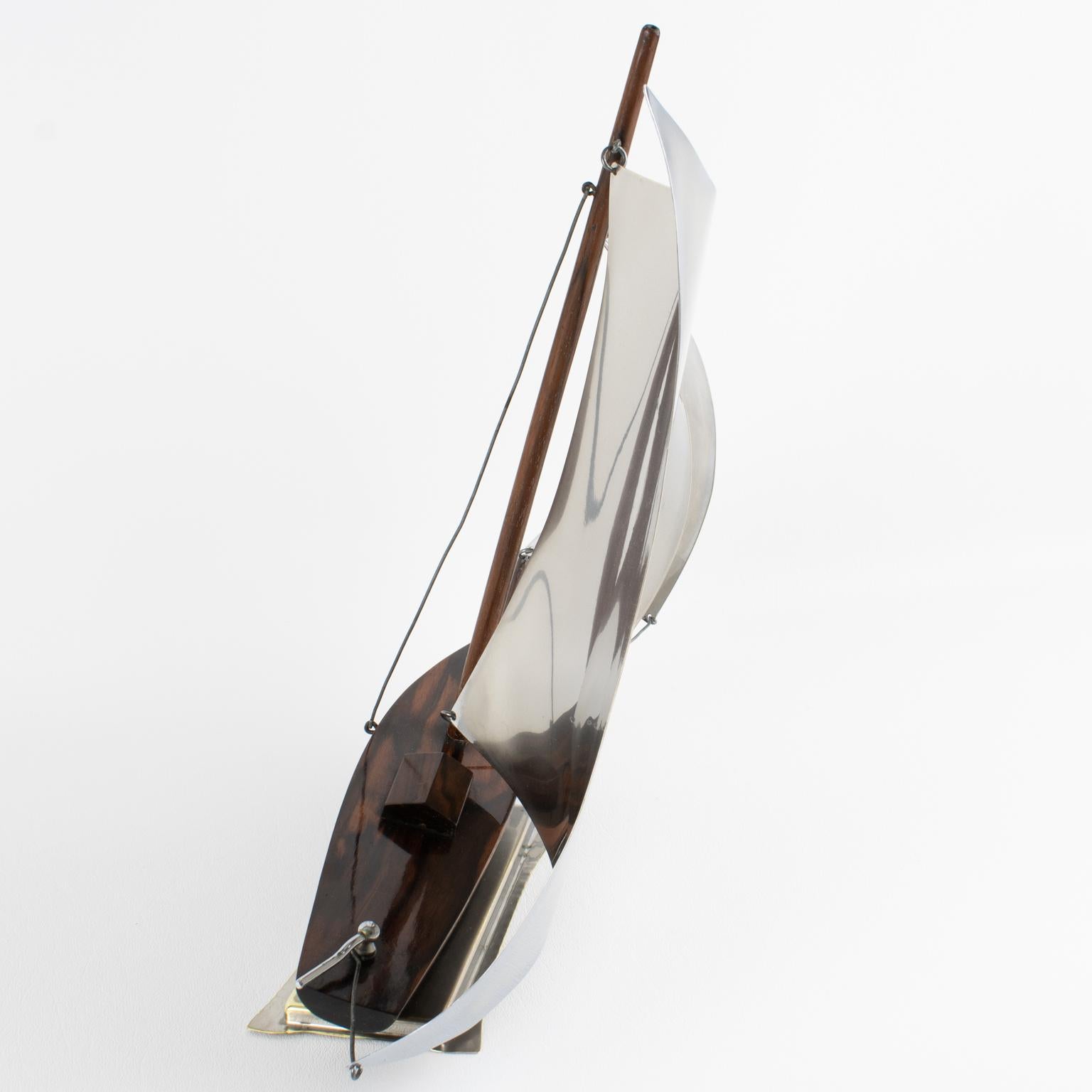 Art Deco Wood et Metal Sail Boat Model, France circa 1930 en vente 1