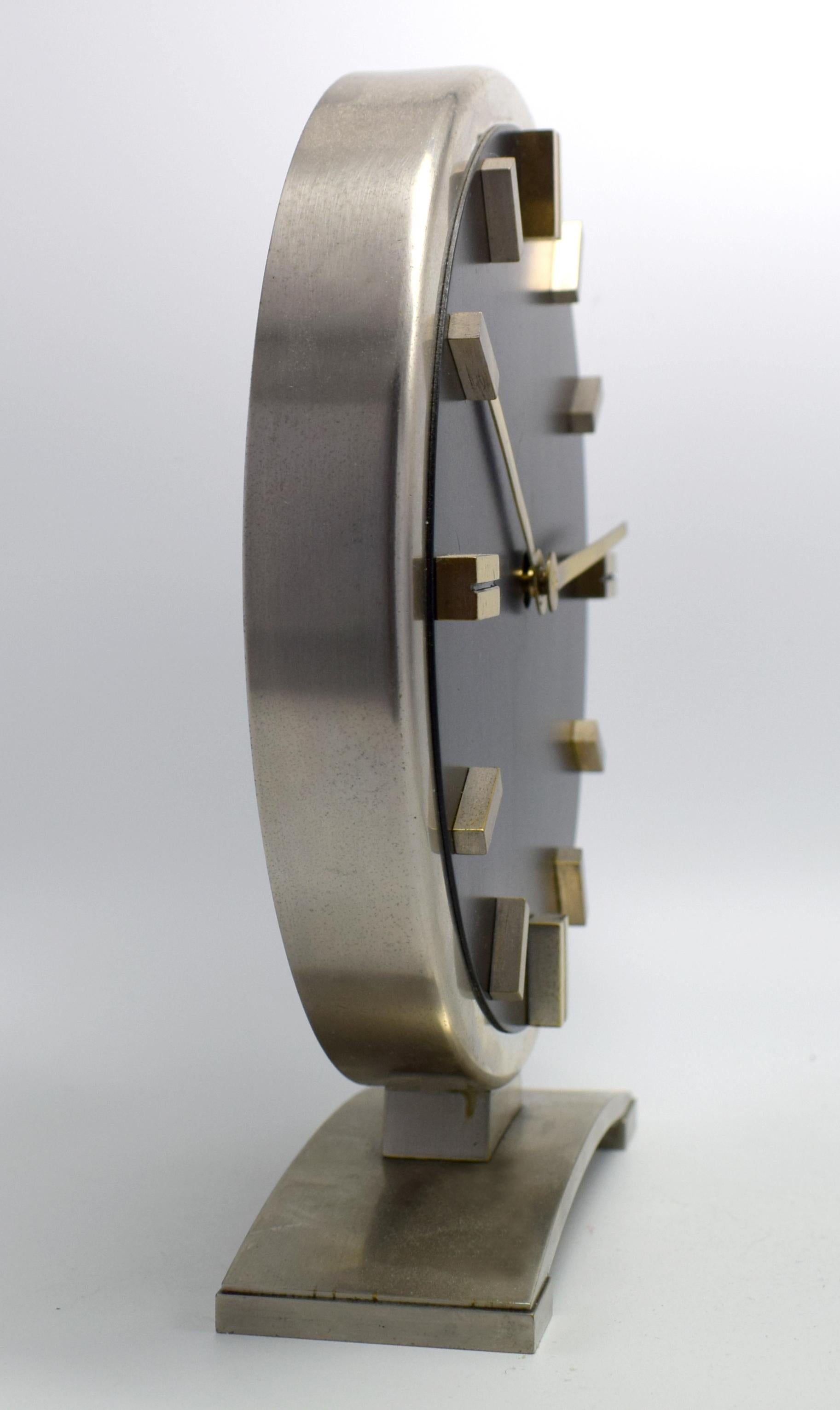 Art Deco Machine Age 8 Day Mantle Clock In Good Condition In Devon, England