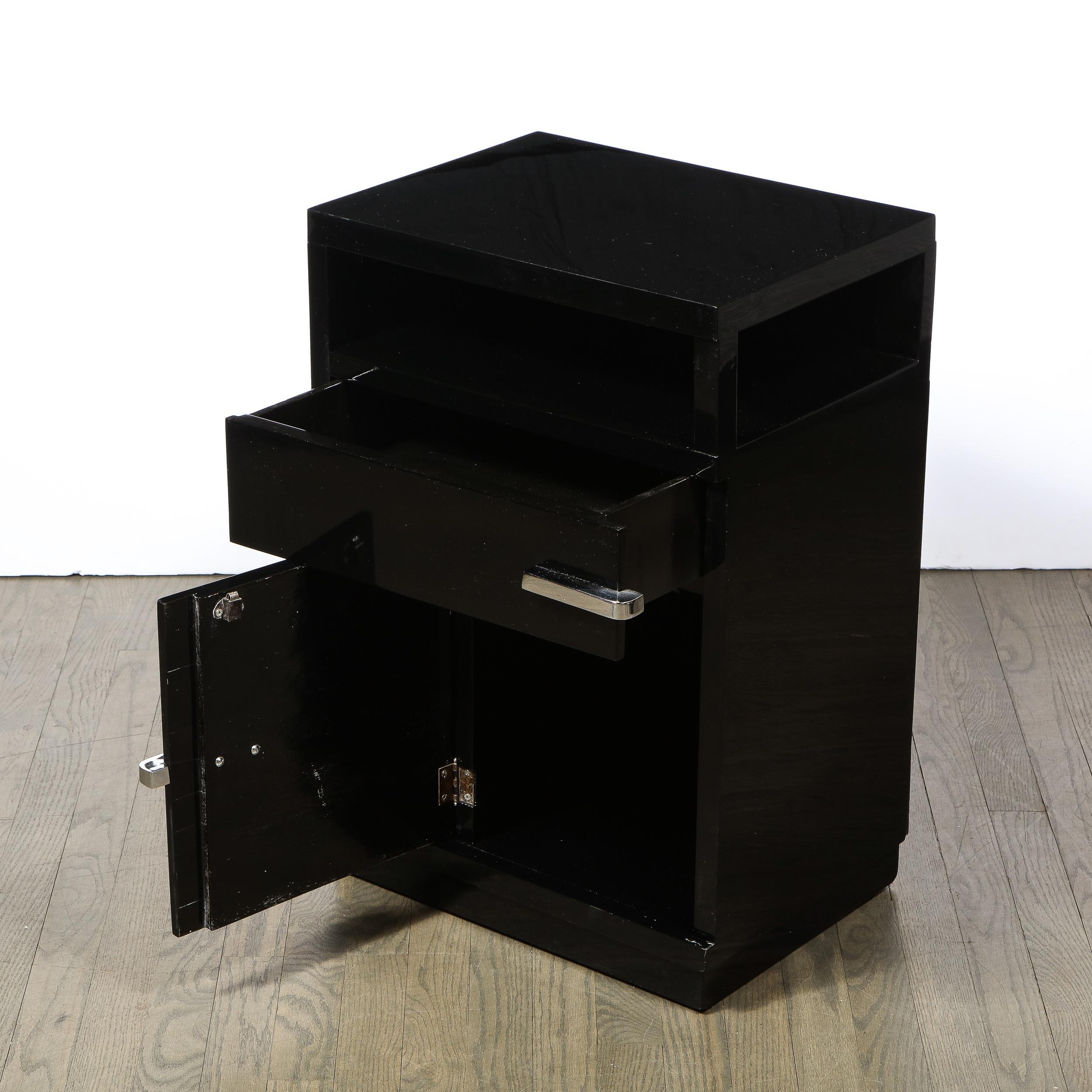 Art Deco Machine Age Black Lacquer & Chrome End Table In Excellent Condition In New York, NY