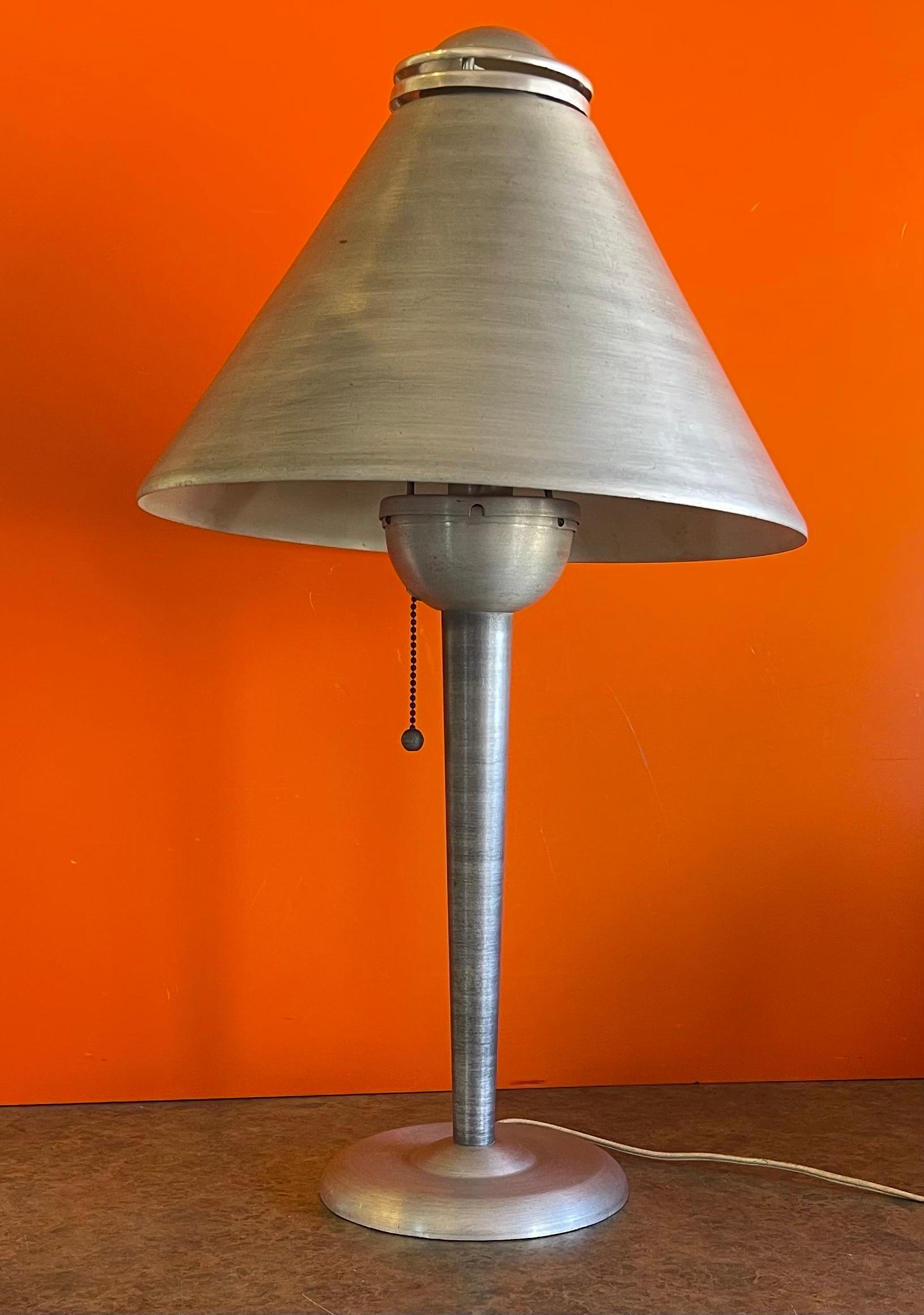 Art Deco Machine Age Brushed Aluminum Table Lamp by Soundrite Corporation In Good Condition For Sale In San Diego, CA