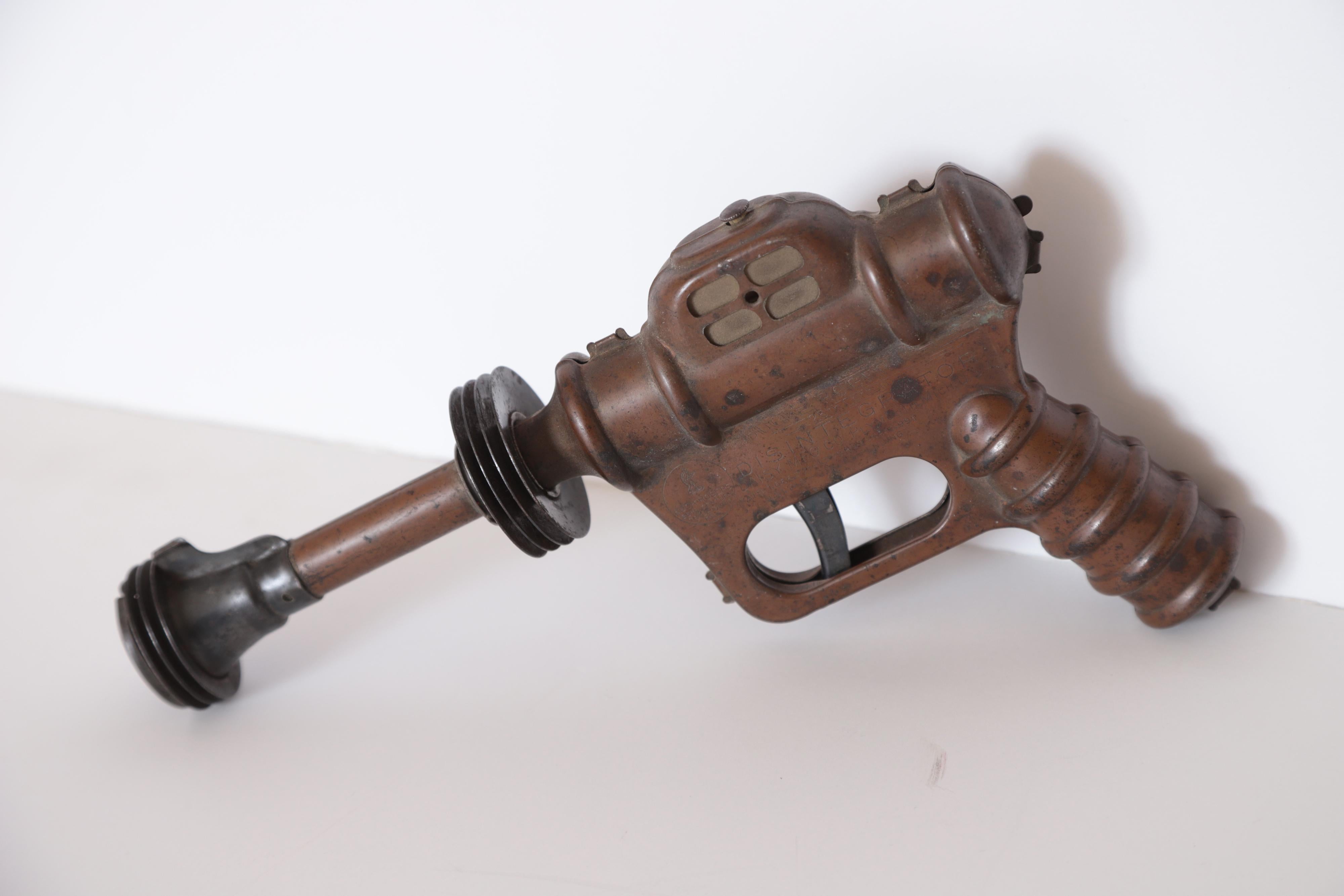 Américain Pistolet désintégrateur « 25th Century » de l'ère de la machine Art Déco de Buck Rogers pour Daisy en vente