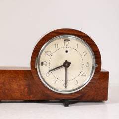 Elektrische Uhr im Art-Déco-Stil aus dem Maschinenzeitalter, aus Wurzelholz mit Aluminiumverzierungen