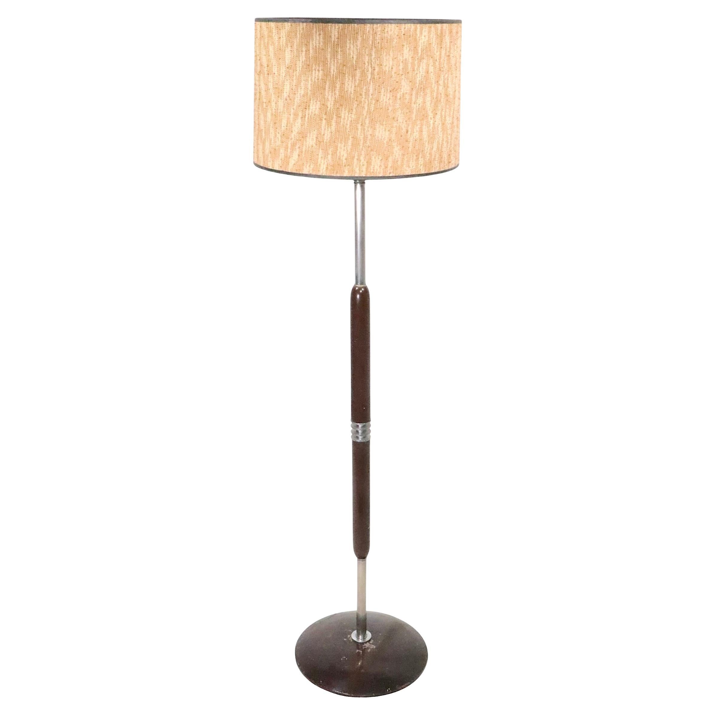 Art Deco Machine Age Chrome and Wood Floor Lamp after Rohde c. 1930's en vente