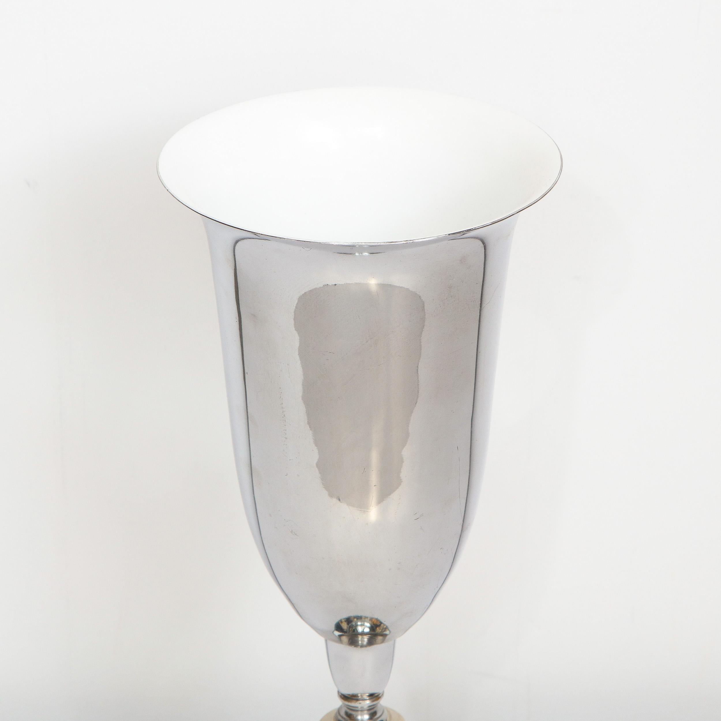Américain Luminaire Art Déco de l'ère de la machine en chrome et miroir avec ornement de boules de verre