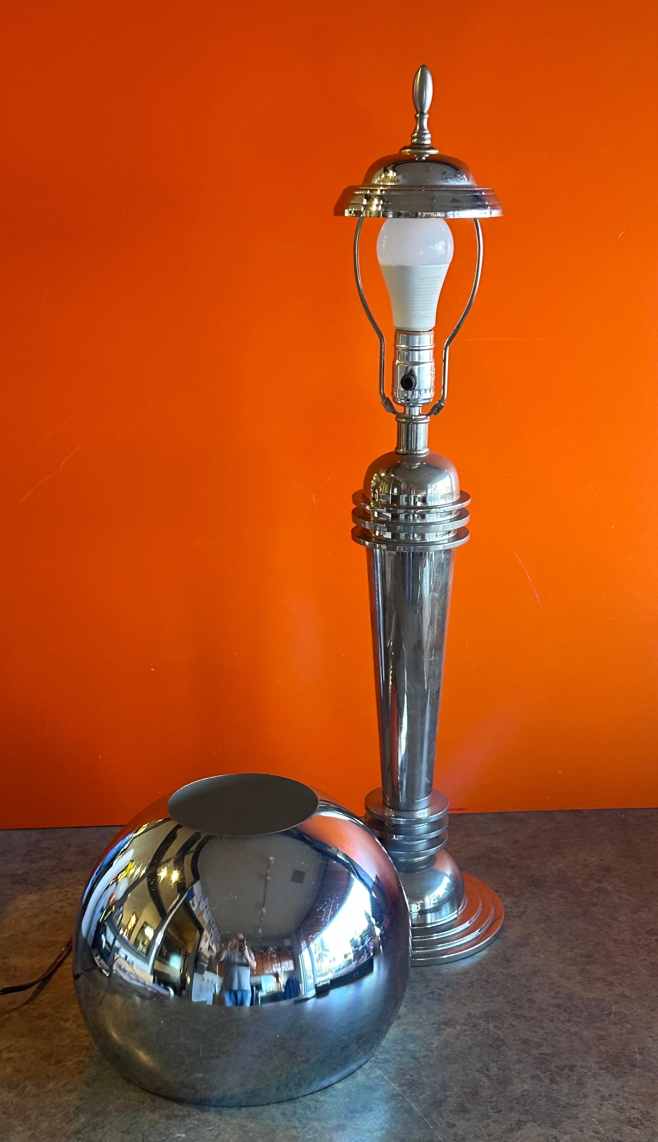 Art Deco Machine Age Chrome Table Lamp For Sale 2