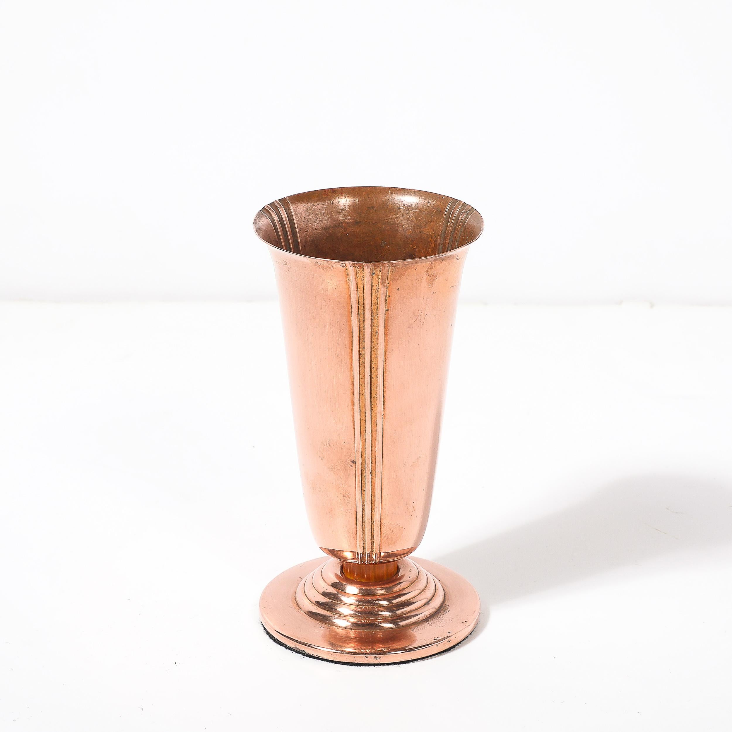 Vaso Art Déco in rame e bachelite 