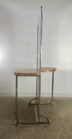 Art Deco Machine Age Tavolo da spogliatoio per teatro a due lati, specchio di vanità