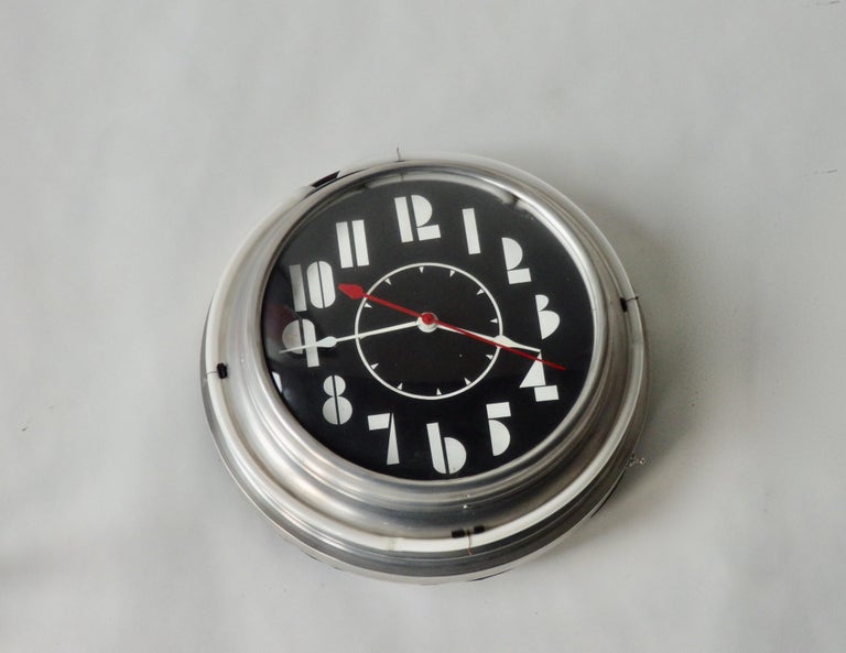 Art Deco Machine Age Face Two-Tone Round Neon Clock at 1stDibs | neon