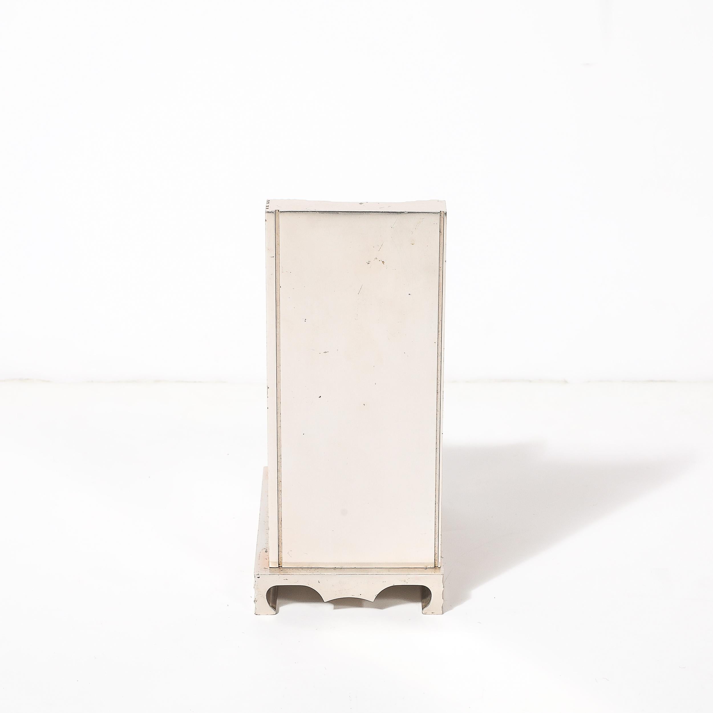 Alluminio Contenitore da scrivania in alluminio scanalato Art Deco Machine Age con motivi geometrici incisi in vendita