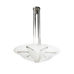 Lustre Art Déco en verre dépoli, gravé et nickel de Pierre D'Avsen datant de l'âge de la machine