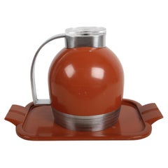 Art Déco / L'era delle macchine: set composto da caraffa sferica e vassoio di Henry Dreyfuss per Thermos