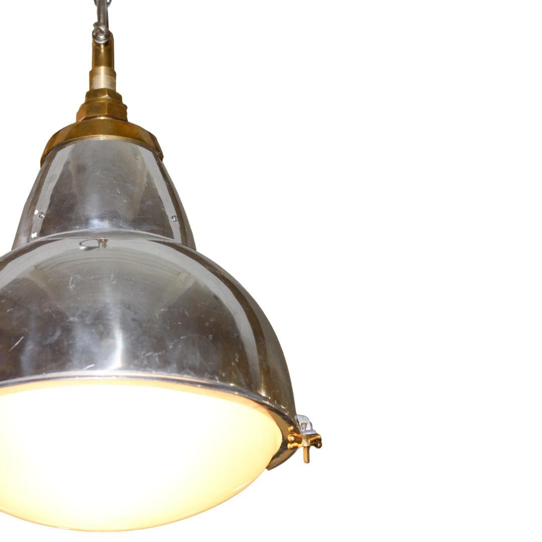 Colgantes Industriales Art Decó de la Edad de la Máquina en Aluminio Pulido y Latón Estadounidense en venta