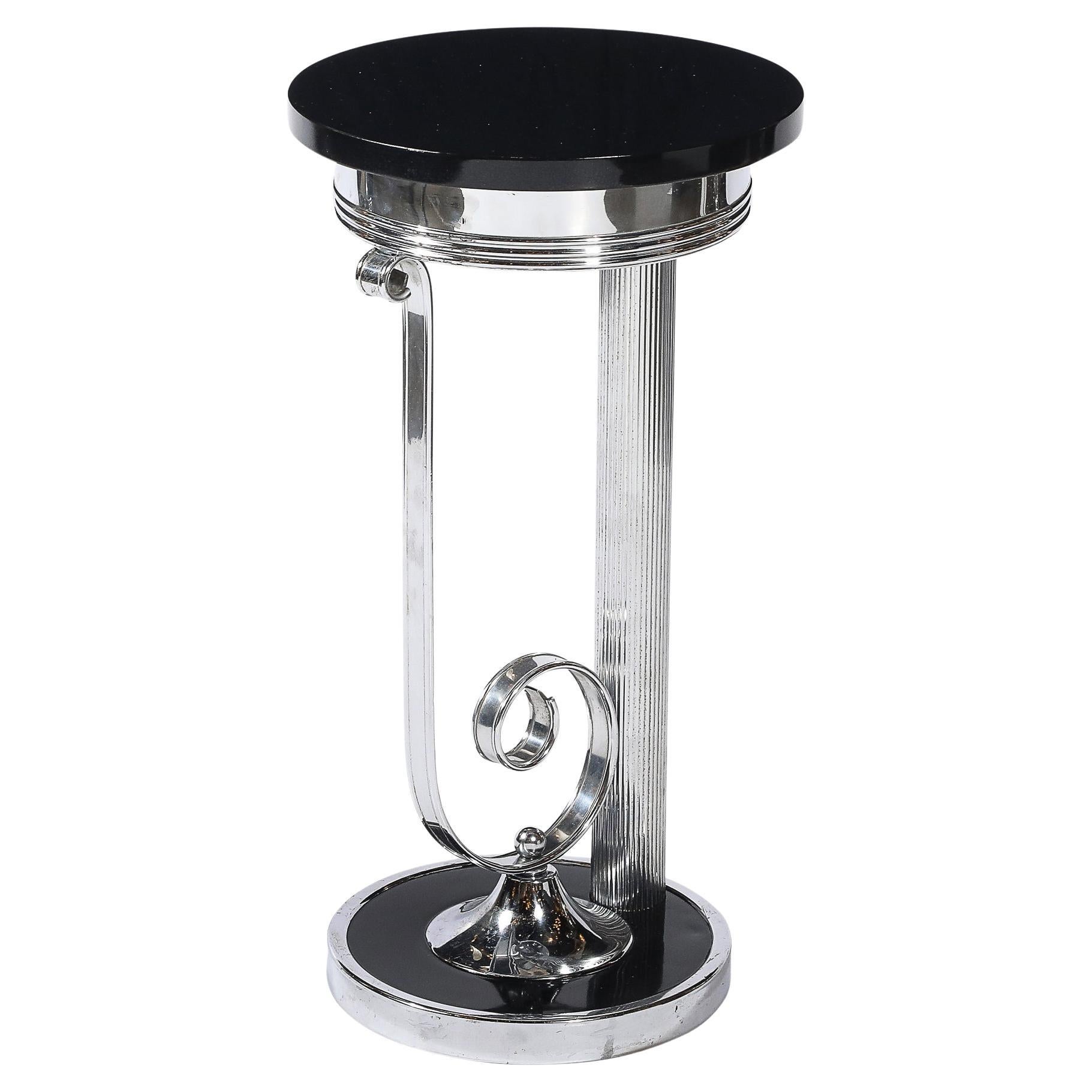 Art Deco Machine Age Scroll Form Drinks Tisch in Chrom und schwarzem Lack im Angebot