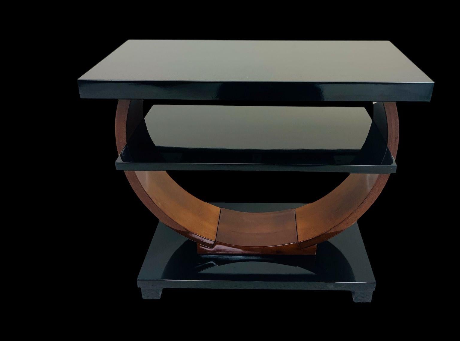Art Deco Machine Age Side Table by Modernage Furniture Company, Circa 1930's In Excellent Condition In Bernville, PA