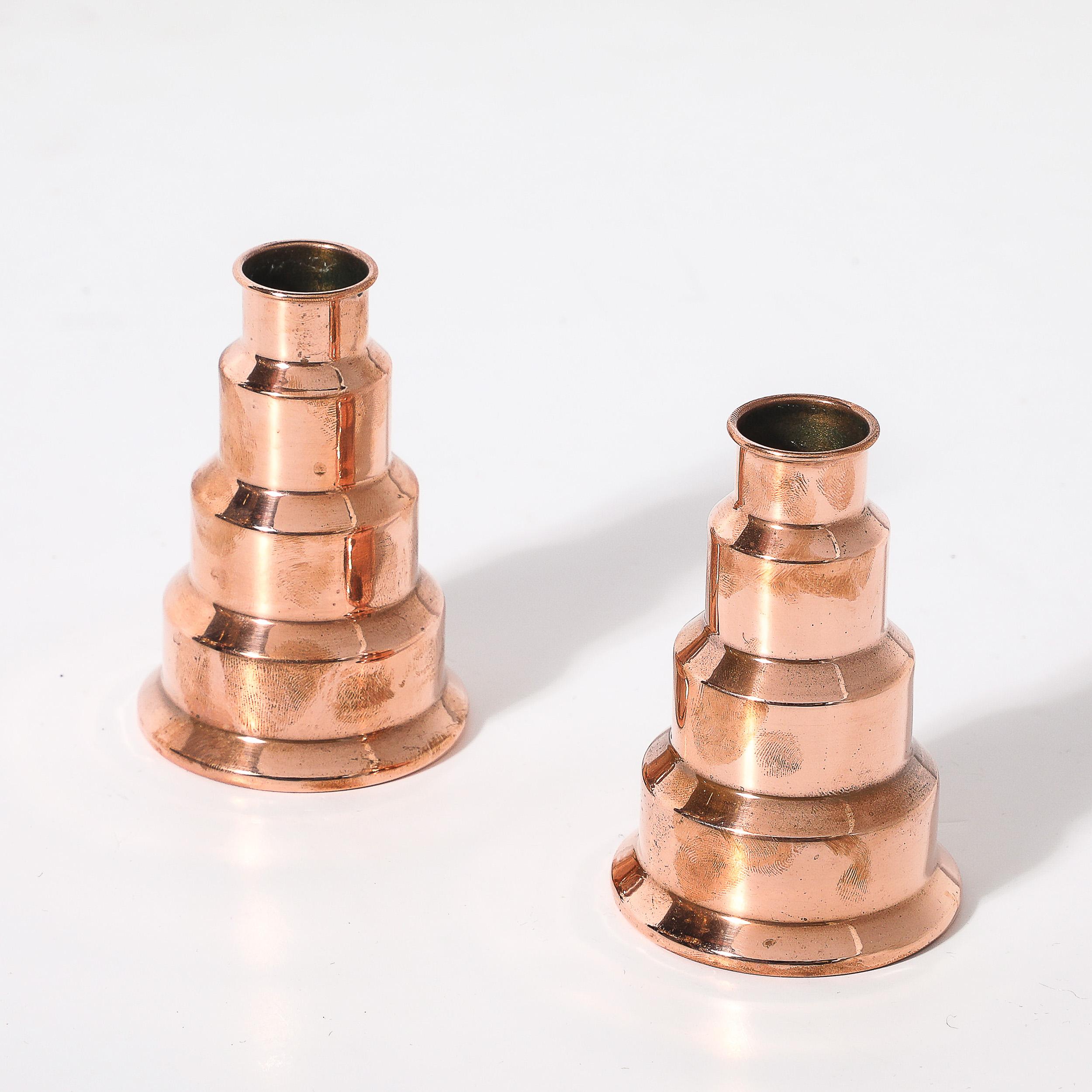 Art Deco Machine Age Skyscraper Style Candleholders in Copper signed Revere In condizioni ottime in vendita a New York, NY