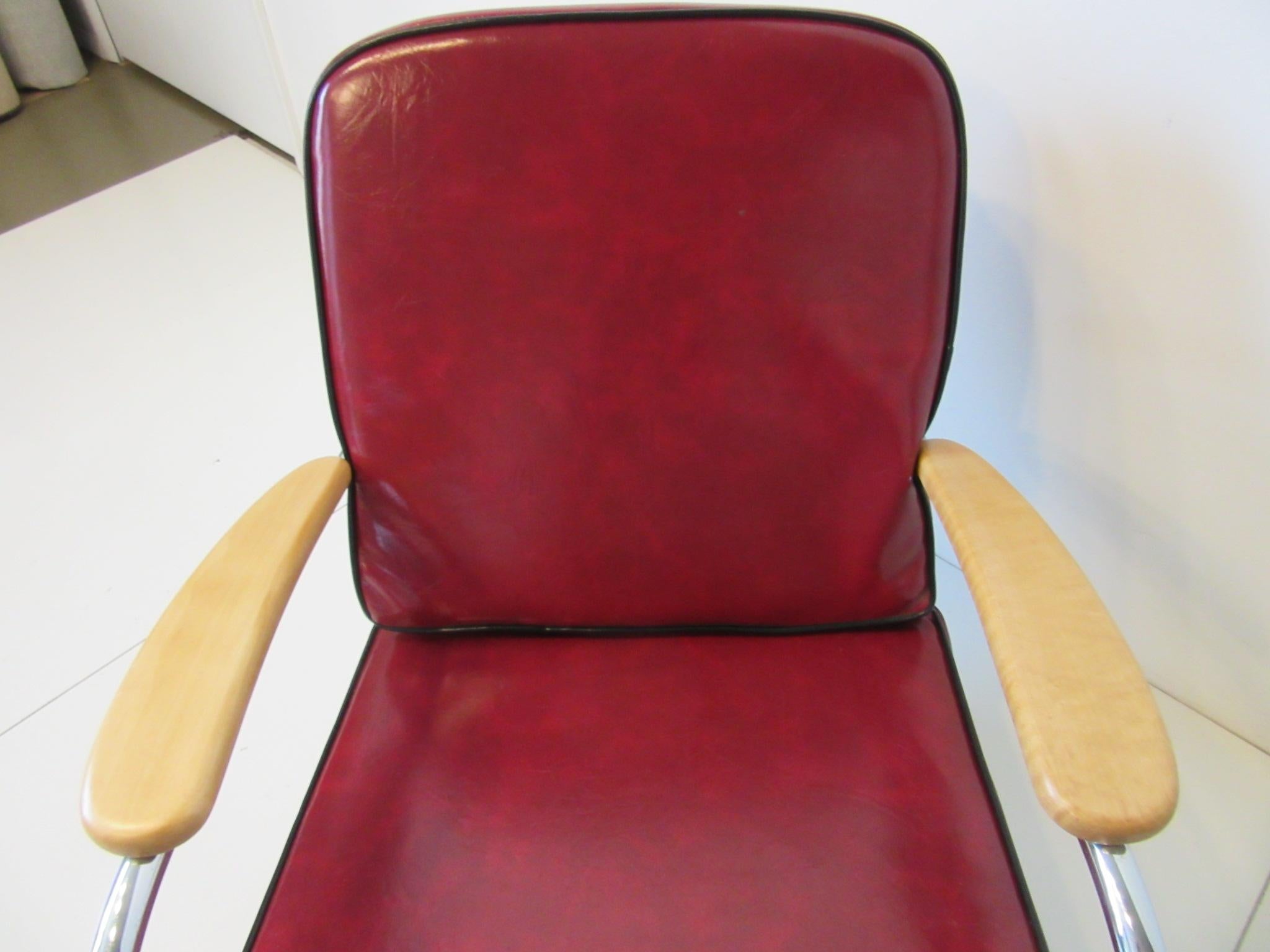 Art Deco / Machine Age Smaller Lounge Chair in the Style of Howell and Hoffmann 1
