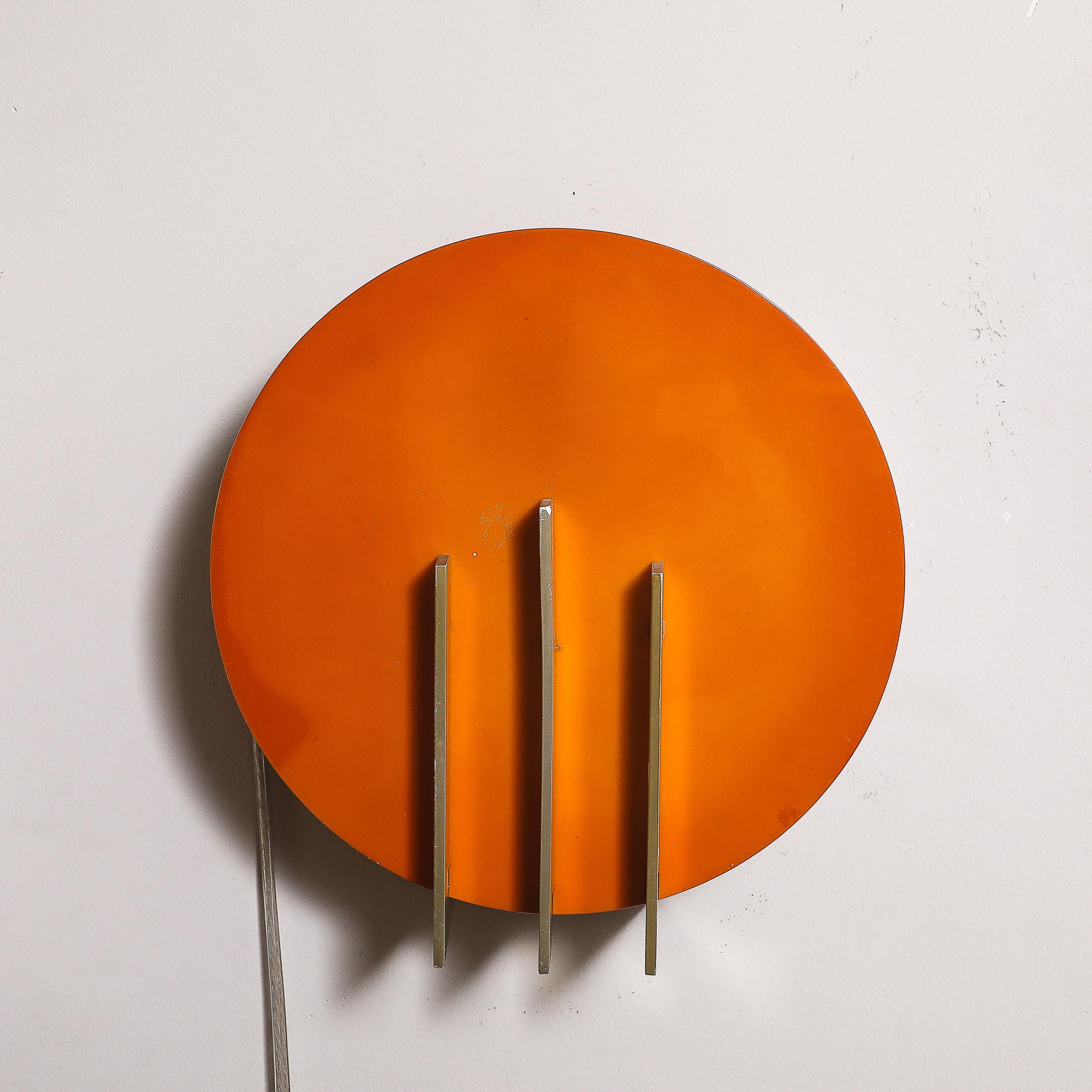 Art Deco Machin Alter geräuchert Bernstein Bakelit & gebürstetem Aluminium Wandleuchter im Zustand „Hervorragend“ im Angebot in New York, NY