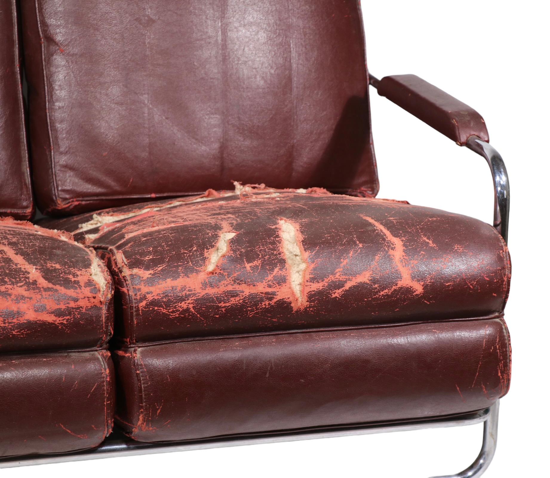 Art Deco Machine Age Sofa Entworfen von Gilbert Rohde für Troy Sunshade Company im Zustand „Gut“ im Angebot in New York, NY