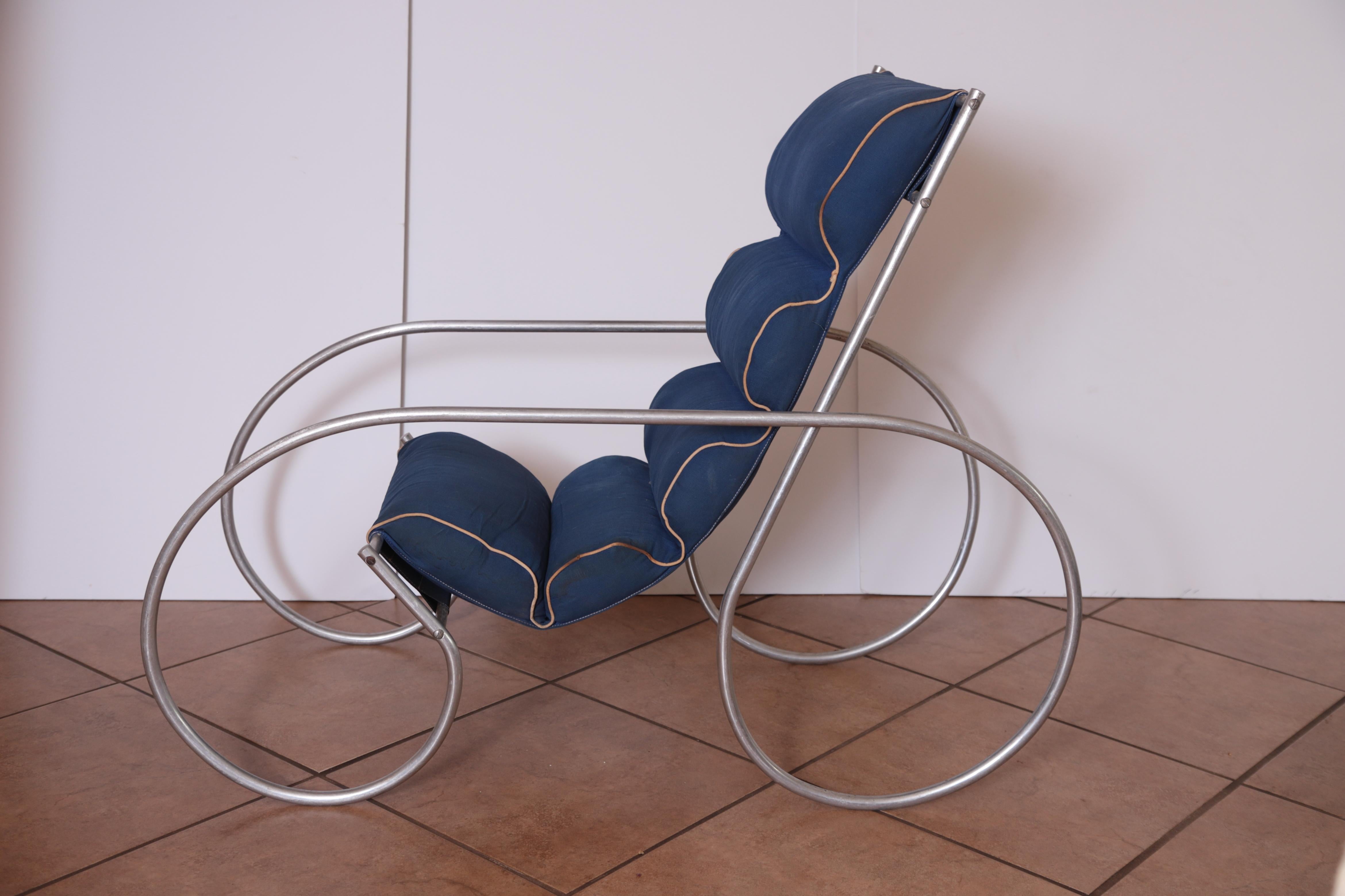 streamline chair