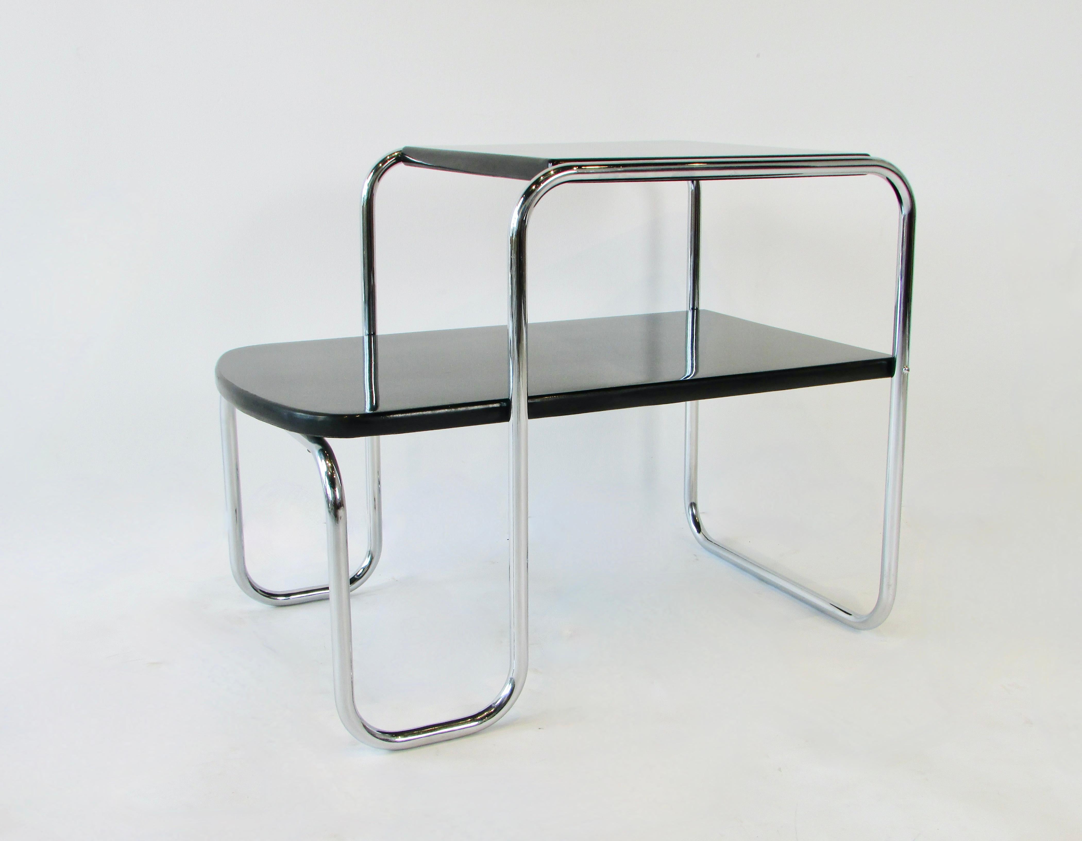 Art Deco Machine Age Tubular Chrome with Black Lacquered Wood Side Table In Good Condition For Sale In Ferndale, MI