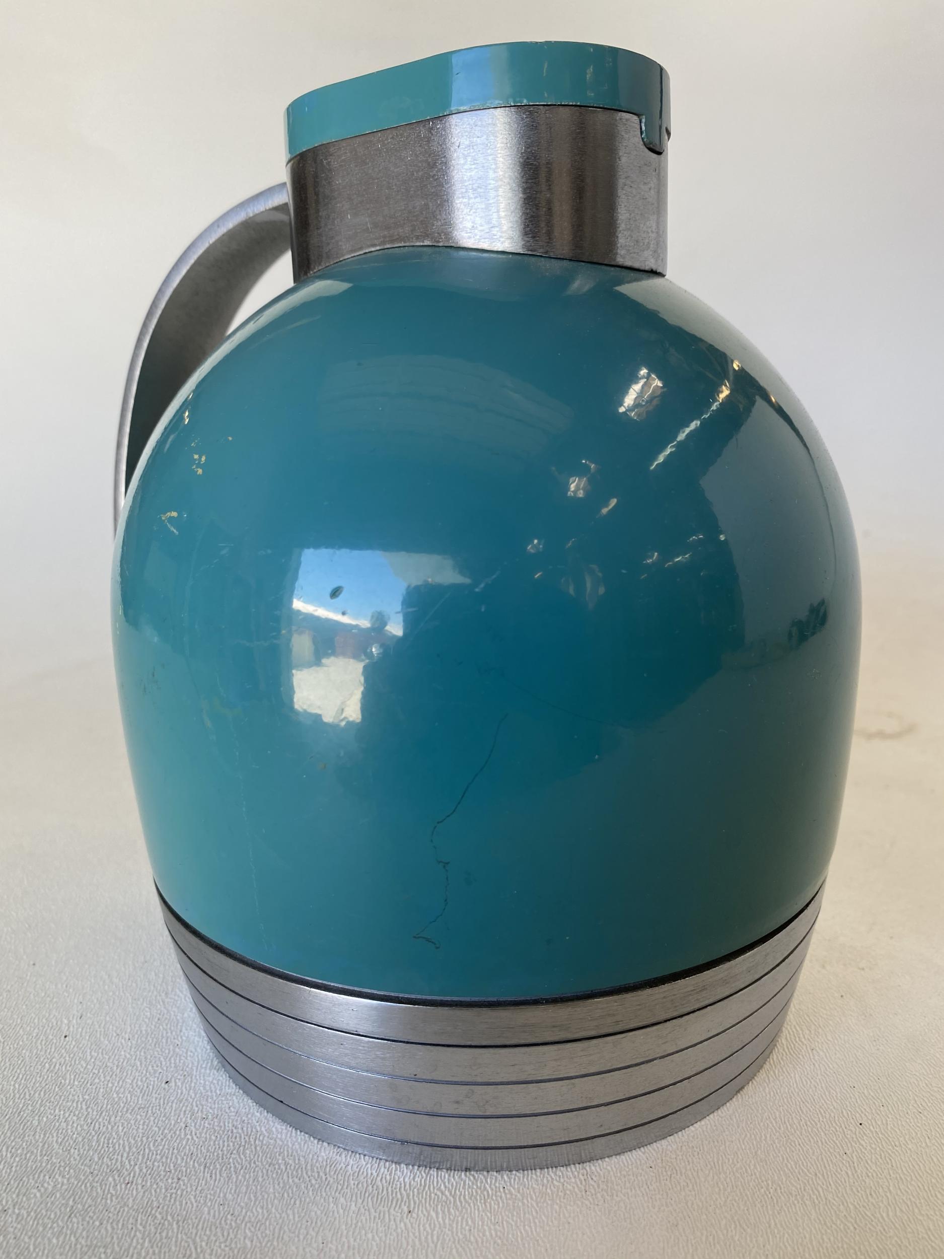 Art Deco Machined Aluminum Thermos No 539 by Henry Dreyfuss with Tray In Excellent Condition In Van Nuys, CA