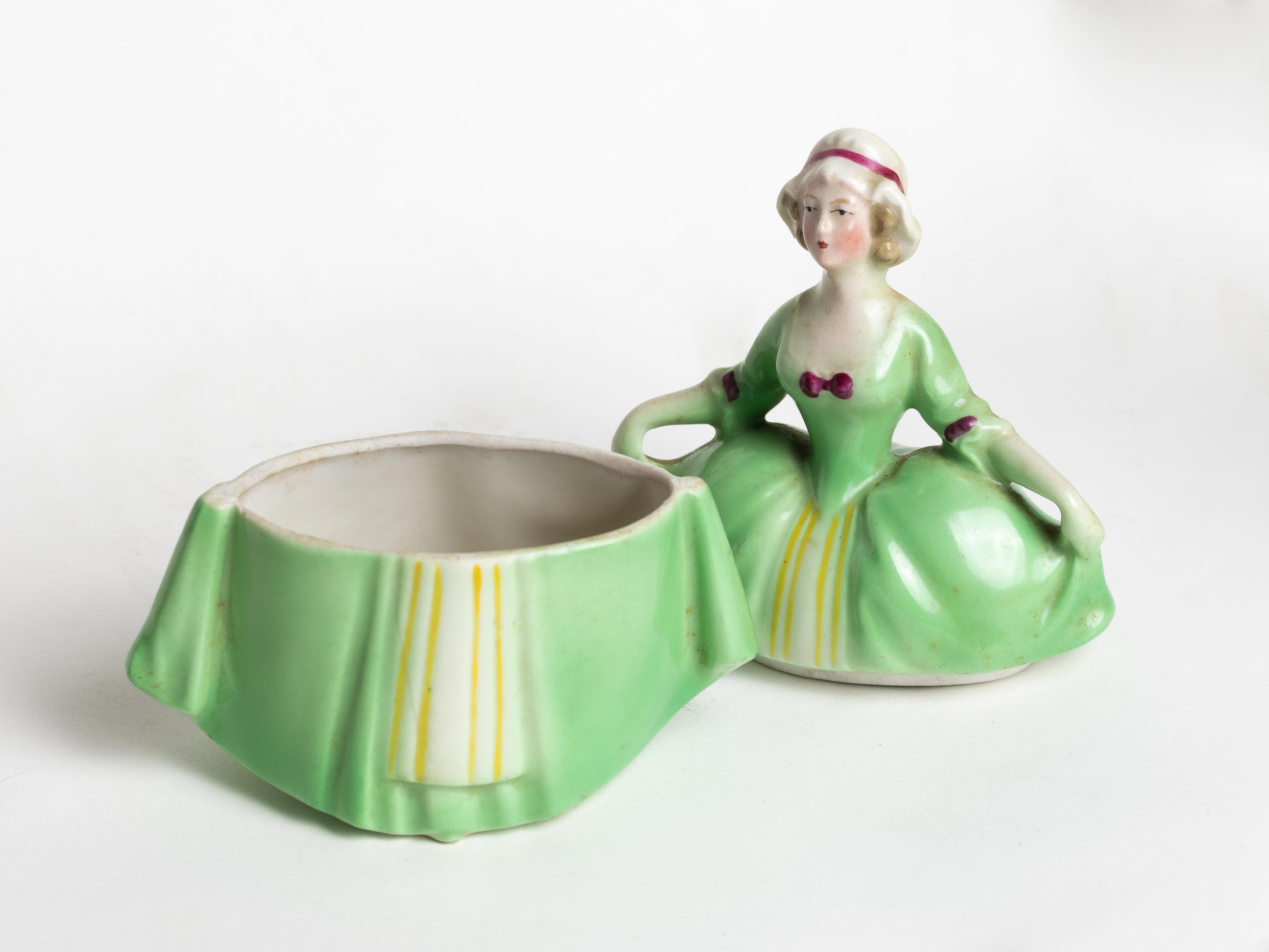 Art Deco Madame Pompadour Green Dress Powder Box Porcelain, 1929 For Sale 2