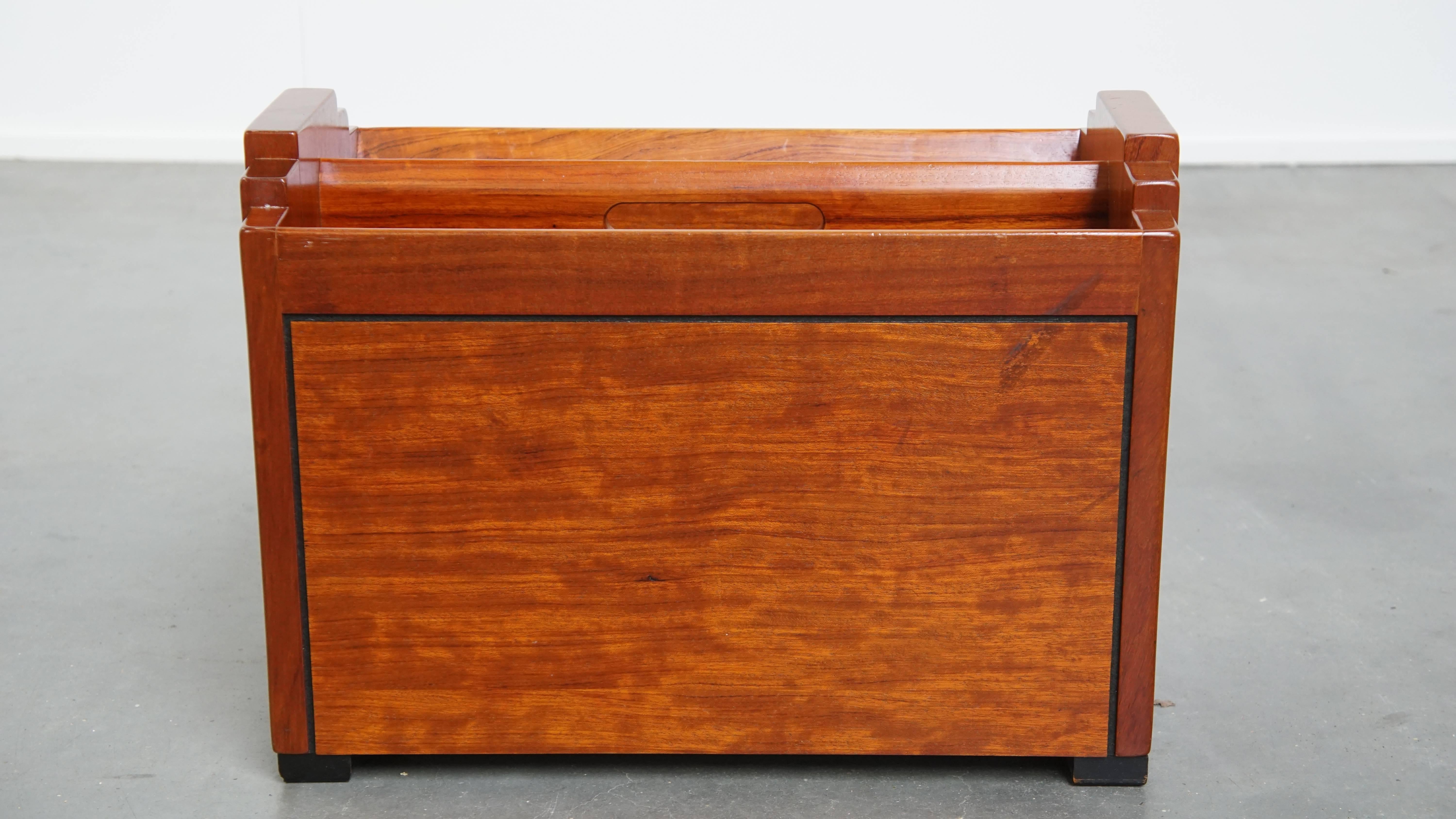 Hand-Crafted Art Deco Magazine Rack by Schuitema from the Decoforma Series For Sale