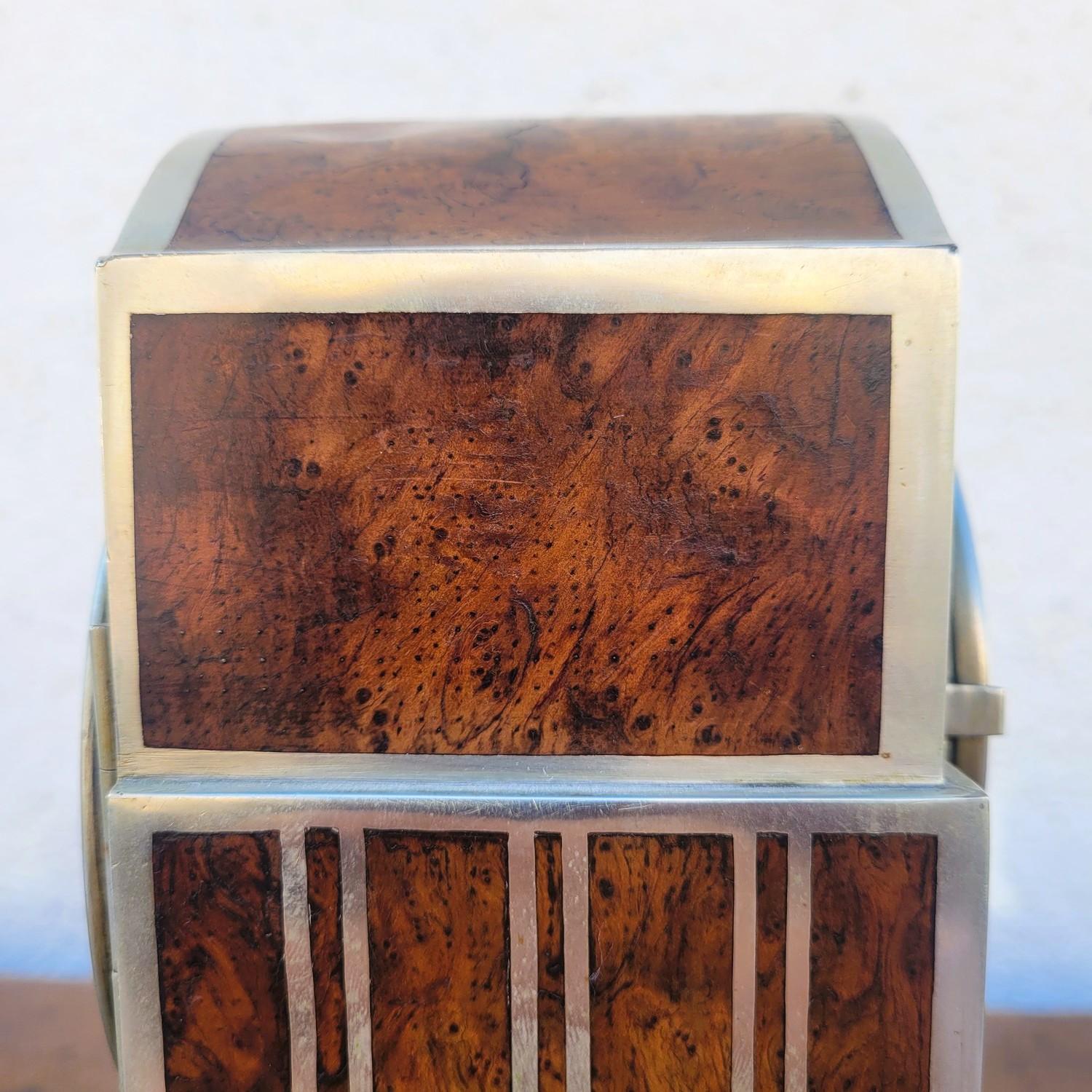 Reloj Art Decó con lupa e incrustaciones, Siglo XX en venta 4